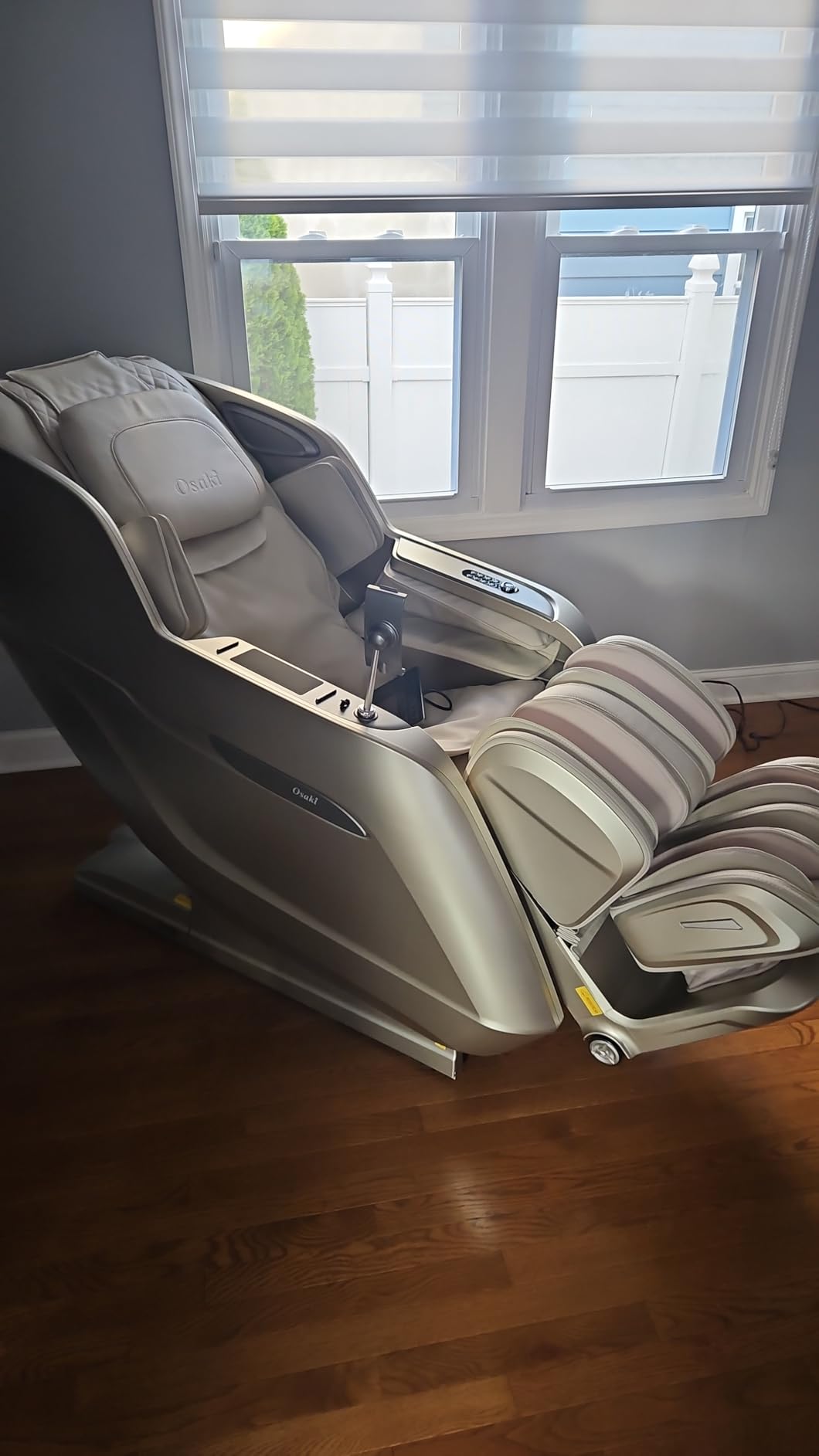 Osaki 4D Achilles Massage Chair - 360 Rotating Footrest, Full Body Massage, Zero Gravity, 360 Kneading Calfrest, Lumbar Heating, Touchscreen Controller, Auto Body Scan, Bluetooth Speaker customer photo 1