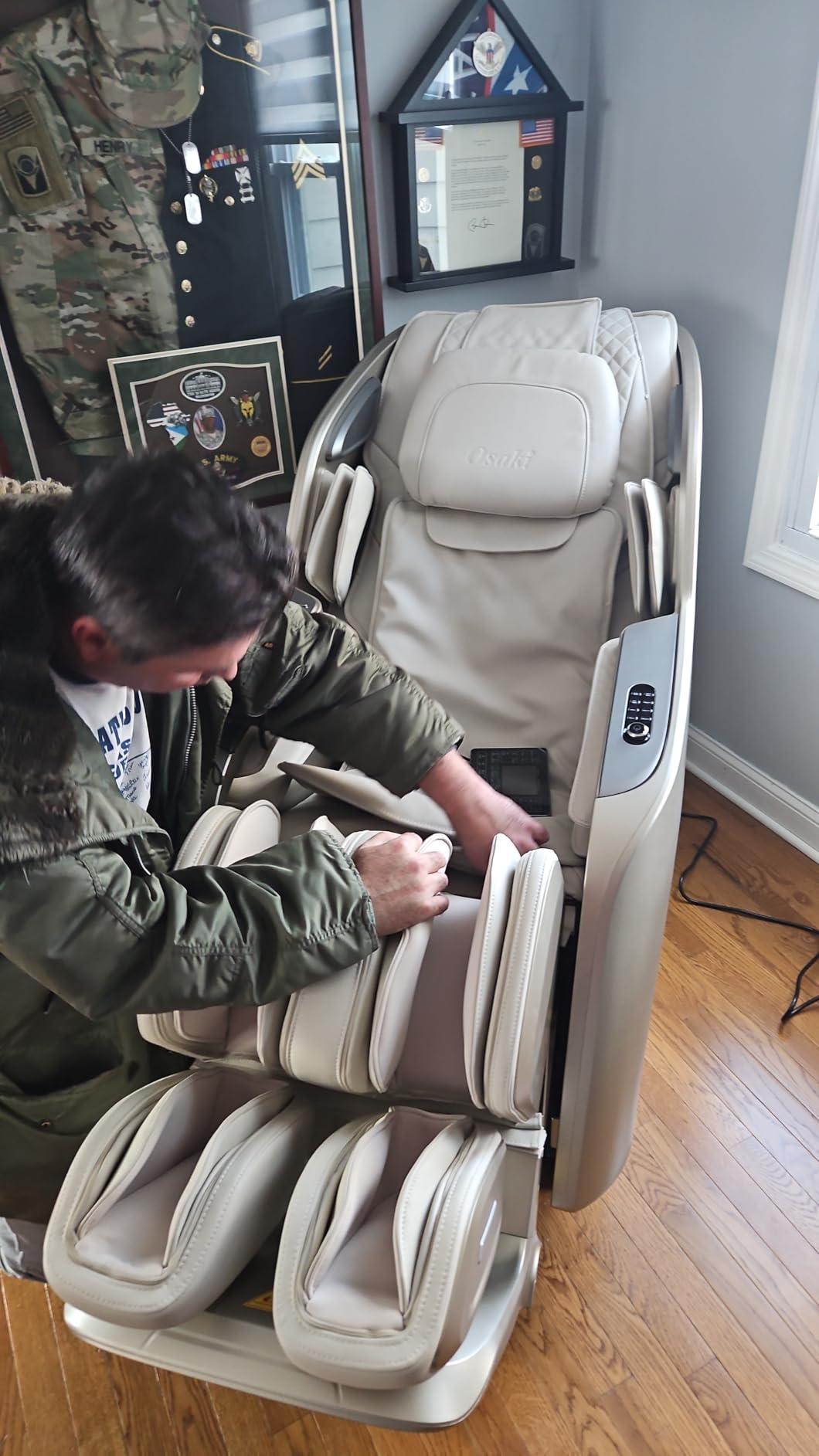 Osaki 4D Achilles Massage Chair - 360 Rotating Footrest, Full Body Massage, Zero Gravity, 360 Kneading Calfrest, Lumbar Heating, Touchscreen Controller, Auto Body Scan, Bluetooth Speaker customer photo 2