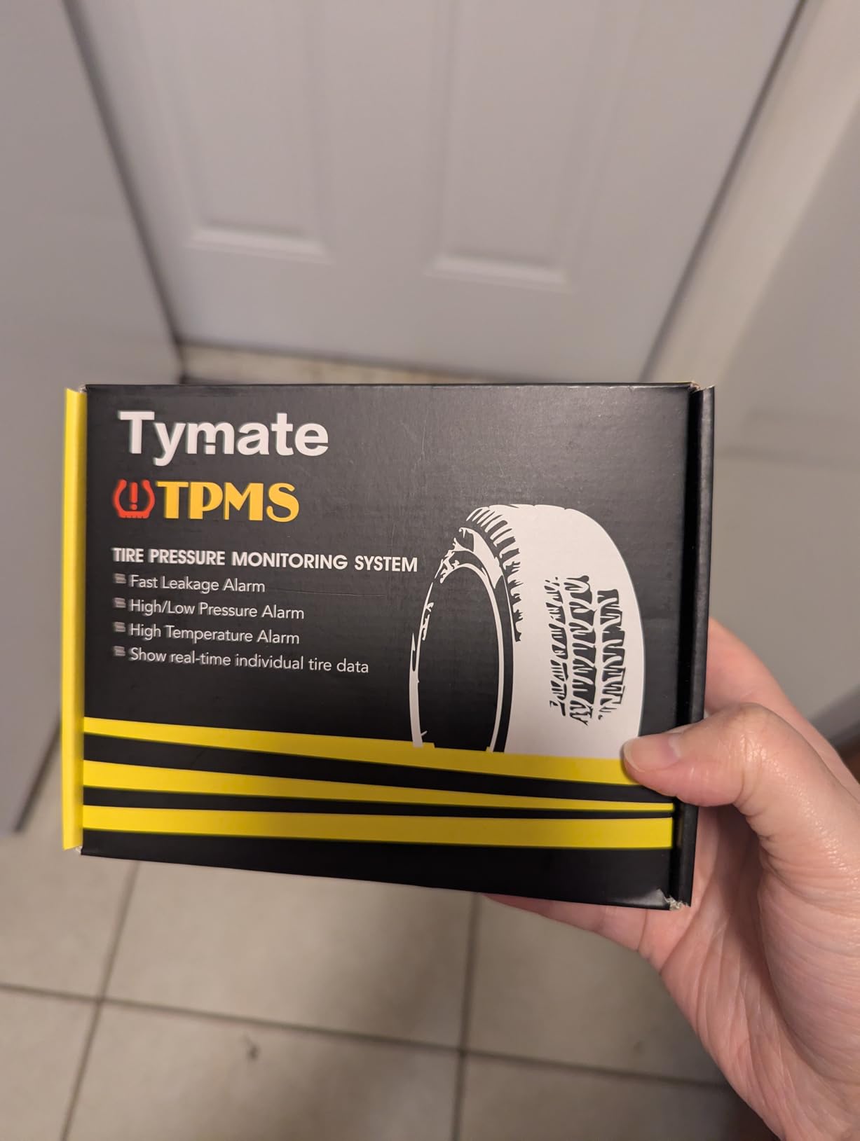 Tymate TM12 RV Tire Pressure Monitoring System, TPMS with USB/Solar Charge, 2026 Latest Version, Set of 4 Sensors(Max. 12), 6 Alarm Modes, 50ft Range, 0-116PSI for RV/Sedan/SUV/MPV/Truck/Older Vehicle customer photo 2