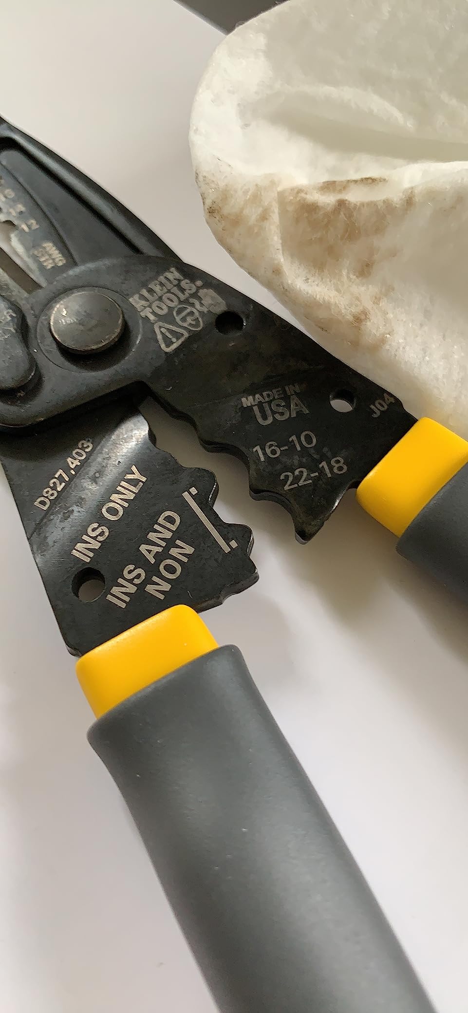 Klein Tools 1025 Long Nose Multi-Purpose Wire Stripper, Made in USA Professional Electrician Tools, Crimping Tool, Cable Stripper for 10-20 AWG Solid, 12-22 AWG Stranded Wire customer photo 2