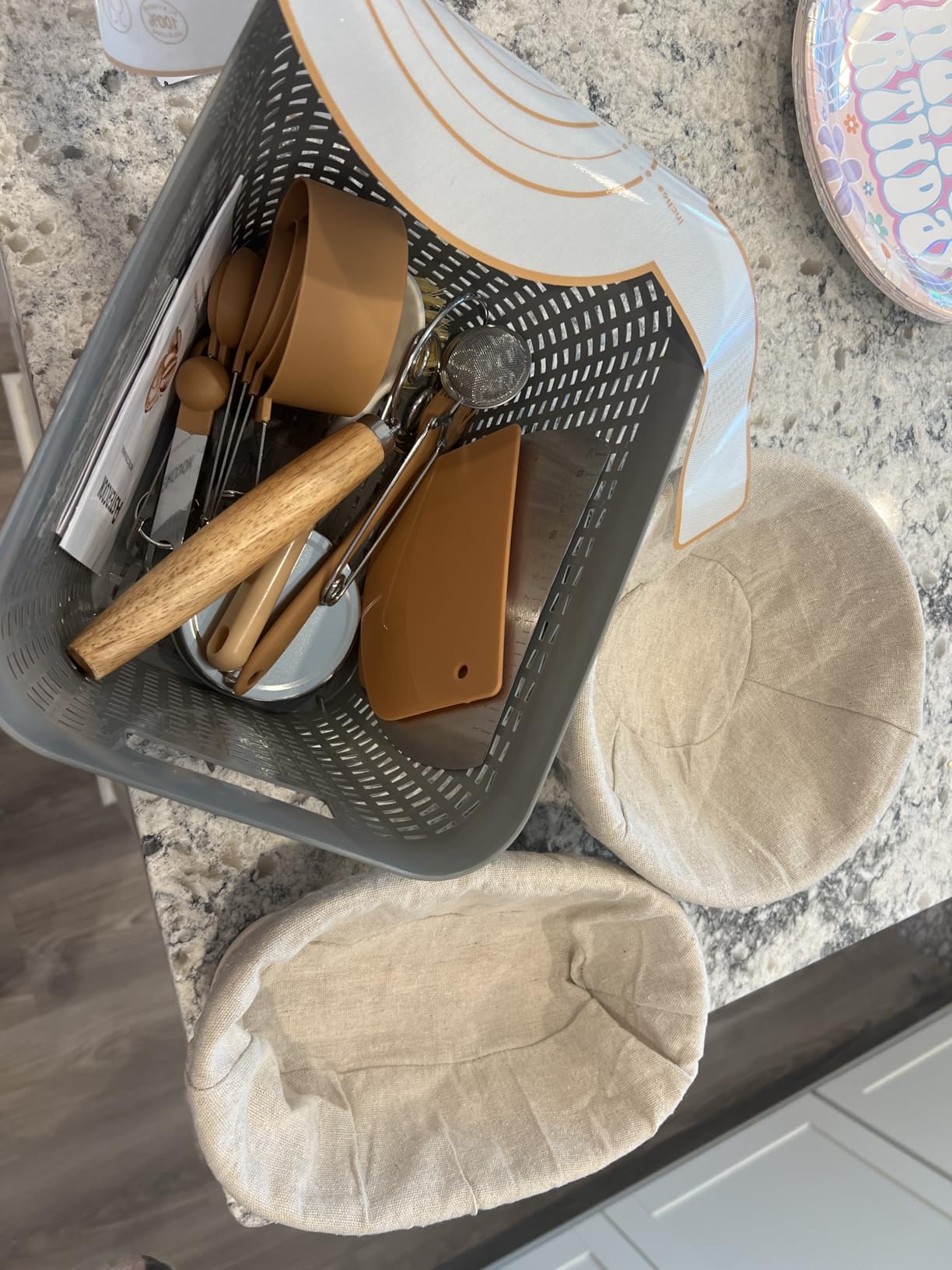 Astercook Sourdough Starter Kit with Round & Oval Banneton Bread Proofing Basket, Bread Sling, Starter Jar, Dough Whisk, Scrapers, Stencils, Cooling Rack & Bag Complete Sourdough Bread Baking Supplies customer photo 2