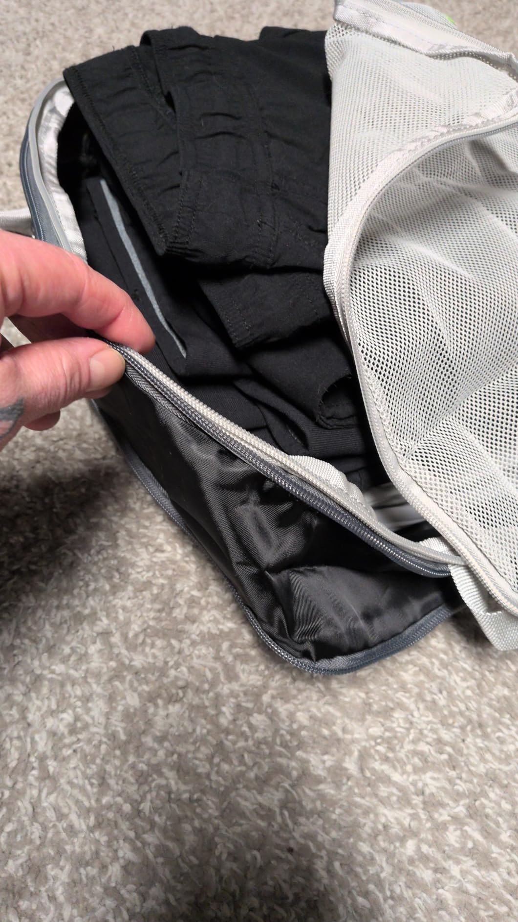 Veken 9/11 Set Compression Packing Cubes for Travel Essentials, Compressible Expandable Large Luggage Suitcase Organizer Bags for Clothing, Durable Space Saver Storage Bags with Toiletry Bags (Beige) customer photo 2