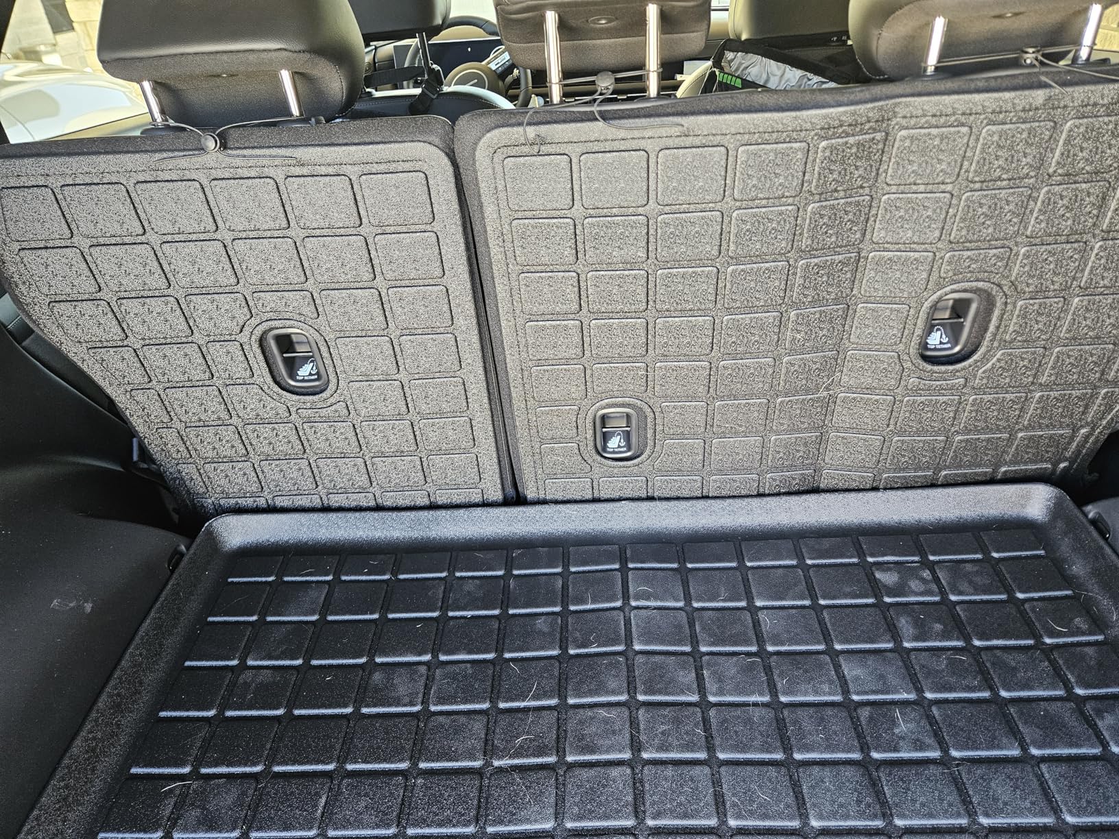 Cargo Mat with Backrest Protection for 2025 2026 Tesla Model Y Juniper 5 Seat, TPE All Weather Protection Cargo Liner with Velcro Rear Seats Backrest car Cargo Protector Plate Accessories-Black customer photo 1