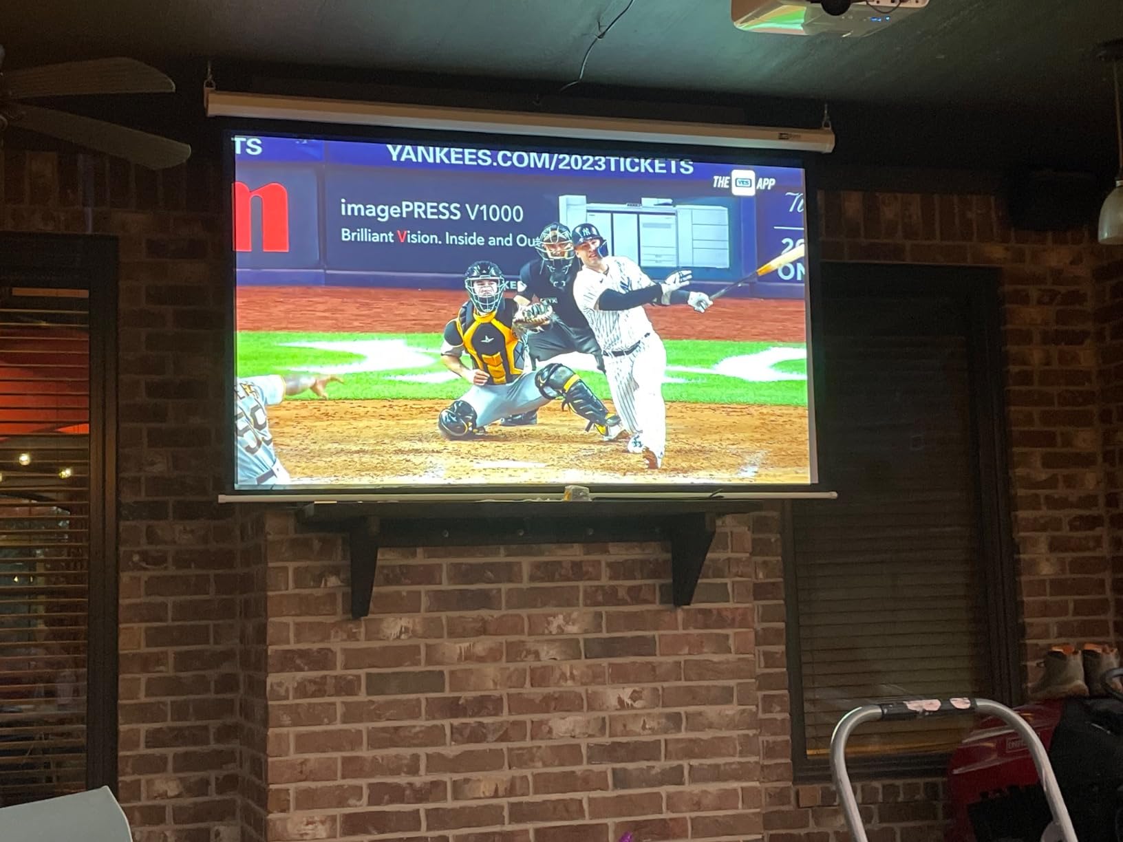 Home Cinema 980 3-Chip 3LCD 1080p Projector 4,000 Lumens Color and White Brightness, Streaming/Gaming/Media Room, Built-In Speaker, Auto Picture Skew, 16000:1 Contrast, 2 HDMI Ports customer photo 2