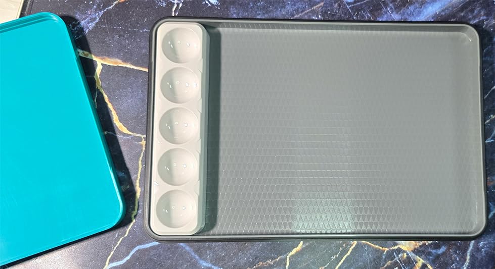 Vallejo Wet Palette Pro Painter Size for Miniature and Acrylic Painting Bundle, Includes 2 Hydration Sponge, 30 Moisture Paper and a Well Palette - Keeps Your Acrylic Paint Wet customer photo 2