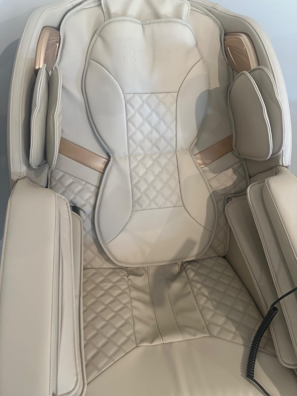 RELX Massage Chair Full Body, 20 Modes Zero Gravity SL-Track Shiatsu Massage Chair Built-in Heat System, Airbag Massage with Body Scan, Deep Yoga Stretch, Calfrest Extension and AI Control (Cream) customer photo 11