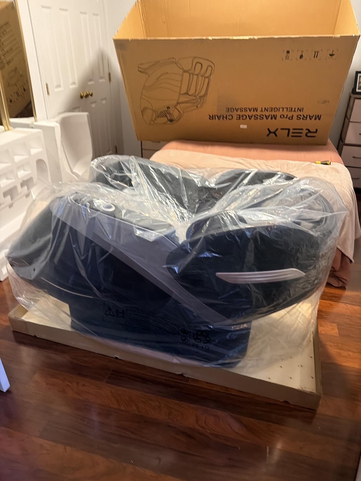 RELX Massage Chair Full Body, 20 Modes Zero Gravity SL-Track Shiatsu Massage Chair Built-in Heat System, Airbag Massage with Body Scan, Deep Yoga Stretch, Calfrest Extension and AI Control (Cream) customer photo 7