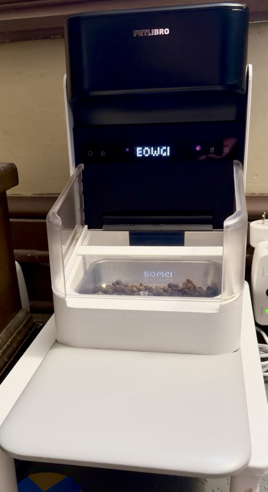 PETLIBRO RFID Automatic Cat Feeder, Collar Sensor-Activated Personalized Meals, Cats Recognition & Diet Tracking for Multi-Pet Homes and Different Diets, 5G&2.4G Wi-Fi Programmable Cat Food Dispenser customer photo 1