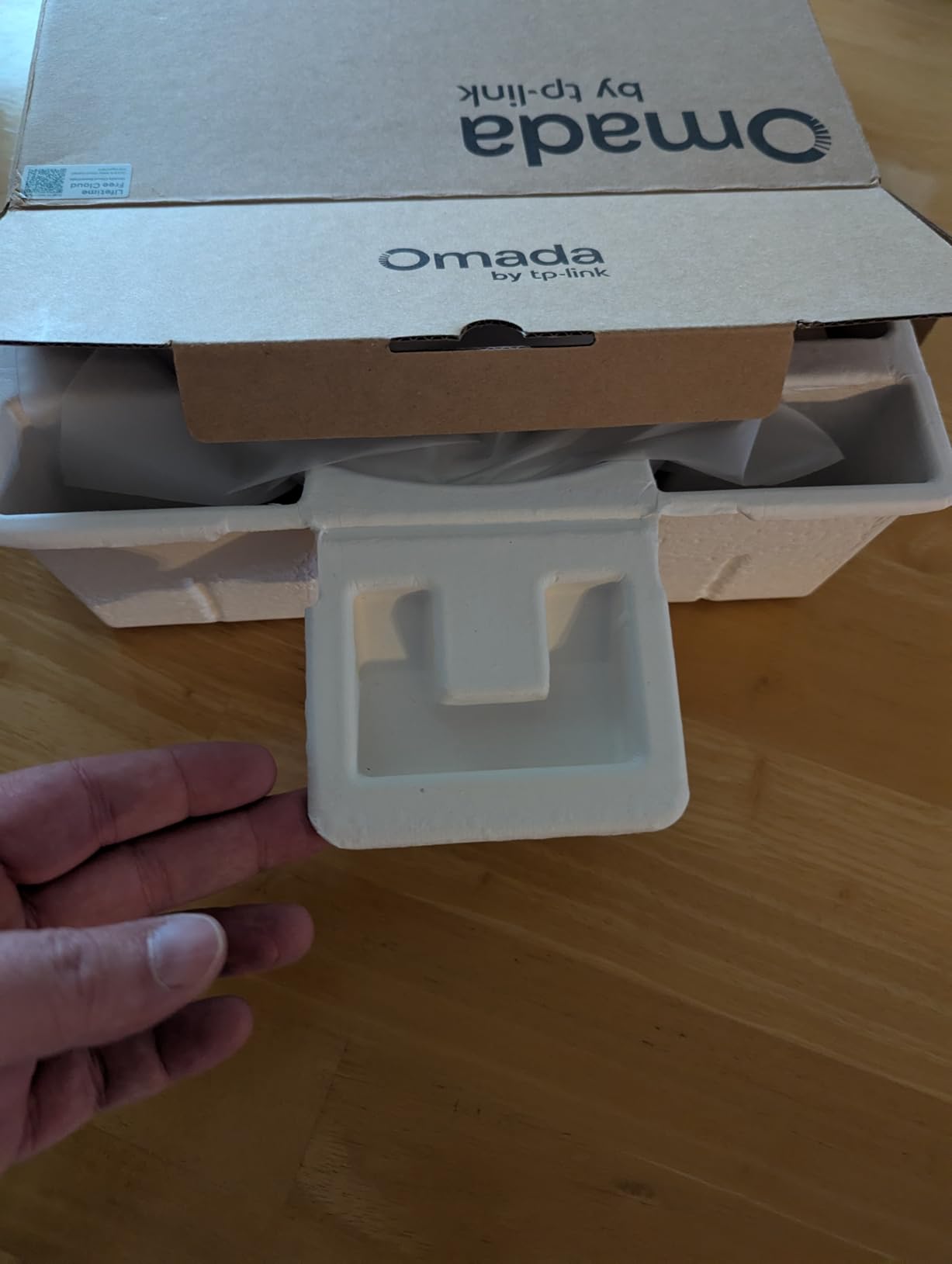 TP-Link Omada WiFi 7 Wireless Access Point - BE11000 Tri-Band, 2.5G Port, PoE+ or DC Powered, DC Adapter Included, 5yr Warranty, Captive Portal, Mesh, WPA3, Roaming, Business WiFi Experience (EAP770) customer photo 1