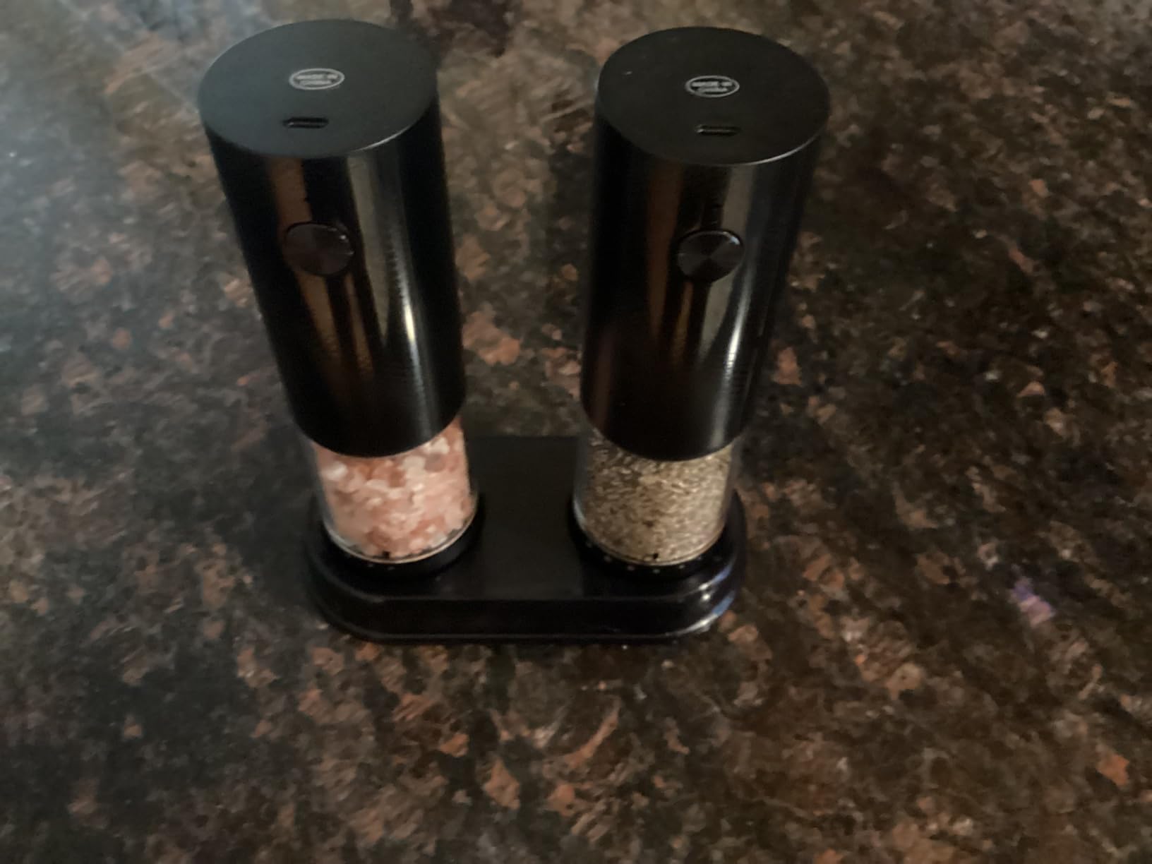 Electric Salt and Pepper Grinder Set - Rechargeable Automatic Salt and Pepper Shakers, Kitchen Appliances with External Adjustable Coarseness, Larger Hopper for Cooking, Home Gifts(2 Pack,Black/Black) customer photo 2