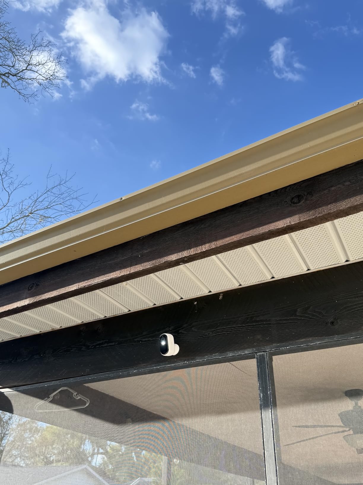 Essential Security Cameras Wireless Outdoor 2K (3rd Gen, 2025 Release) - Battery Power, Person Recognition, Package Detection, Animated Preview, 1-Month Trial of Secure Plan, 1 Cam, White customer photo 2