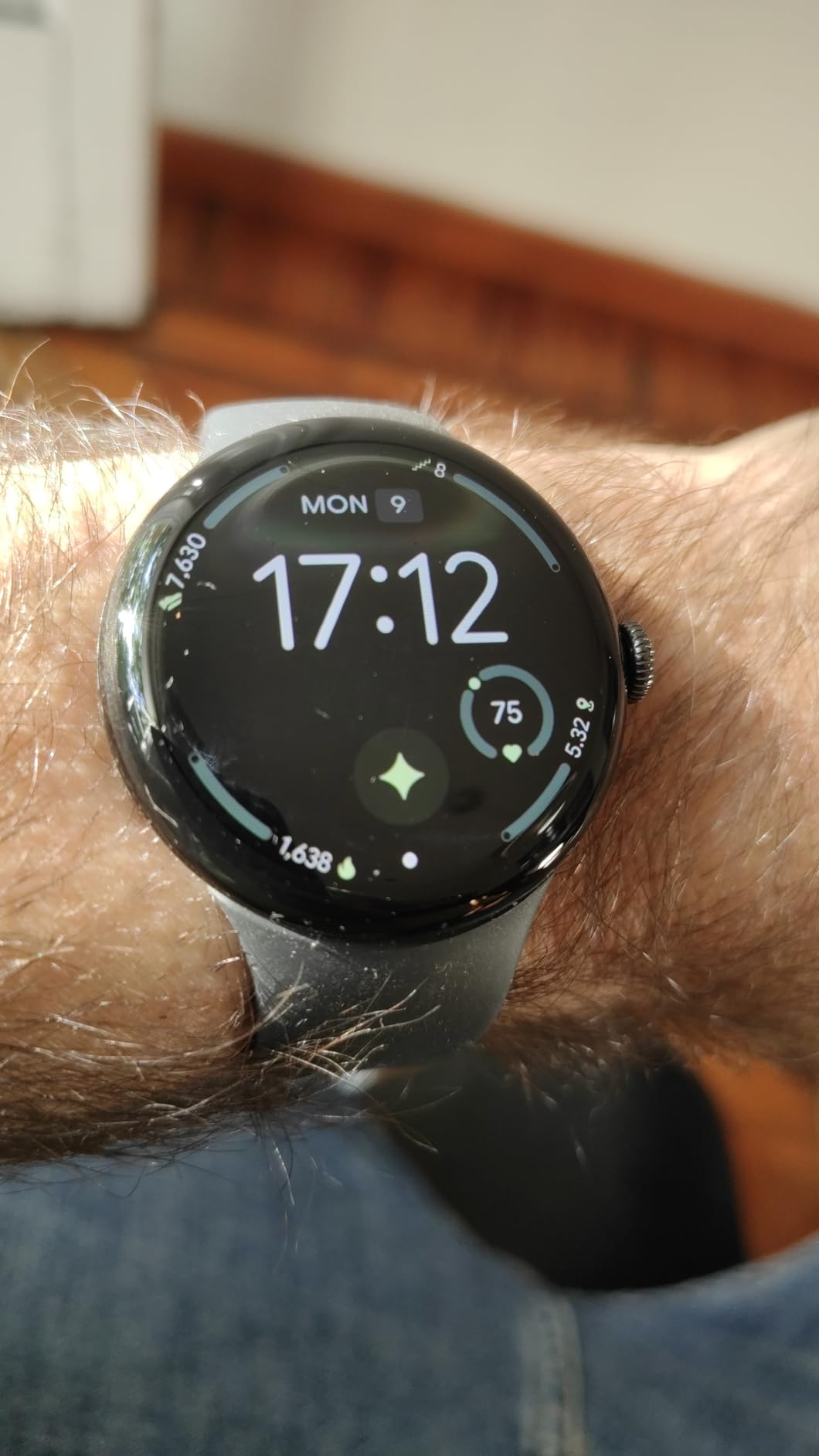 Pixel Watch 4 (45mm) - Android Smartwatch - Heart Rate, Sleep & Fitness Tracking - 40-Hour Battery - Google AI - Matte Black Aluminum Case - Obsidian Active Band - Wi-Fi customer photo 2
