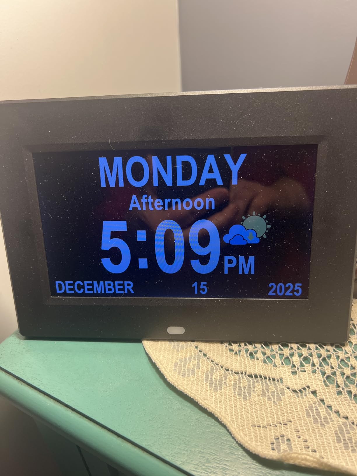 7'' Digital Alarm Clock for Elderly Large Display for Seniors Electric Clocks with Date Day of Week 12 Alarms 4 Colors Desk Wall Calendar Clocks for Memory Loss Alzheimers Dementia Auto DST/Dimmer customer photo 2