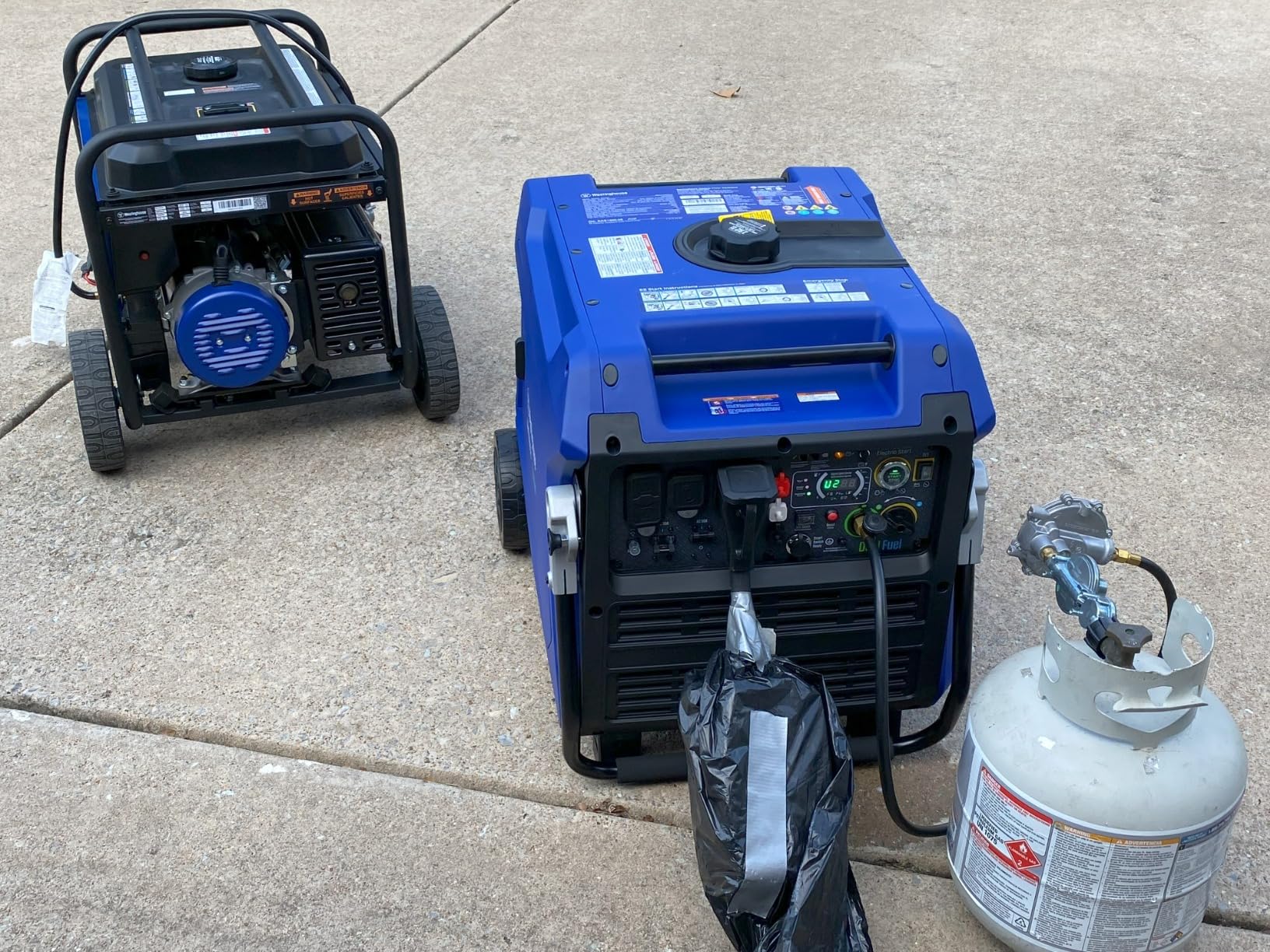 Westinghouse 8200 Peak Watt Tri-Fuel Portable Inverter Generator, Remote Electric Start, Transfer Switch Ready, Gas, Propane, Natural Gas, Low THD, Safe for Electronics, Parallel Capable, CO Sensor customer photo 1