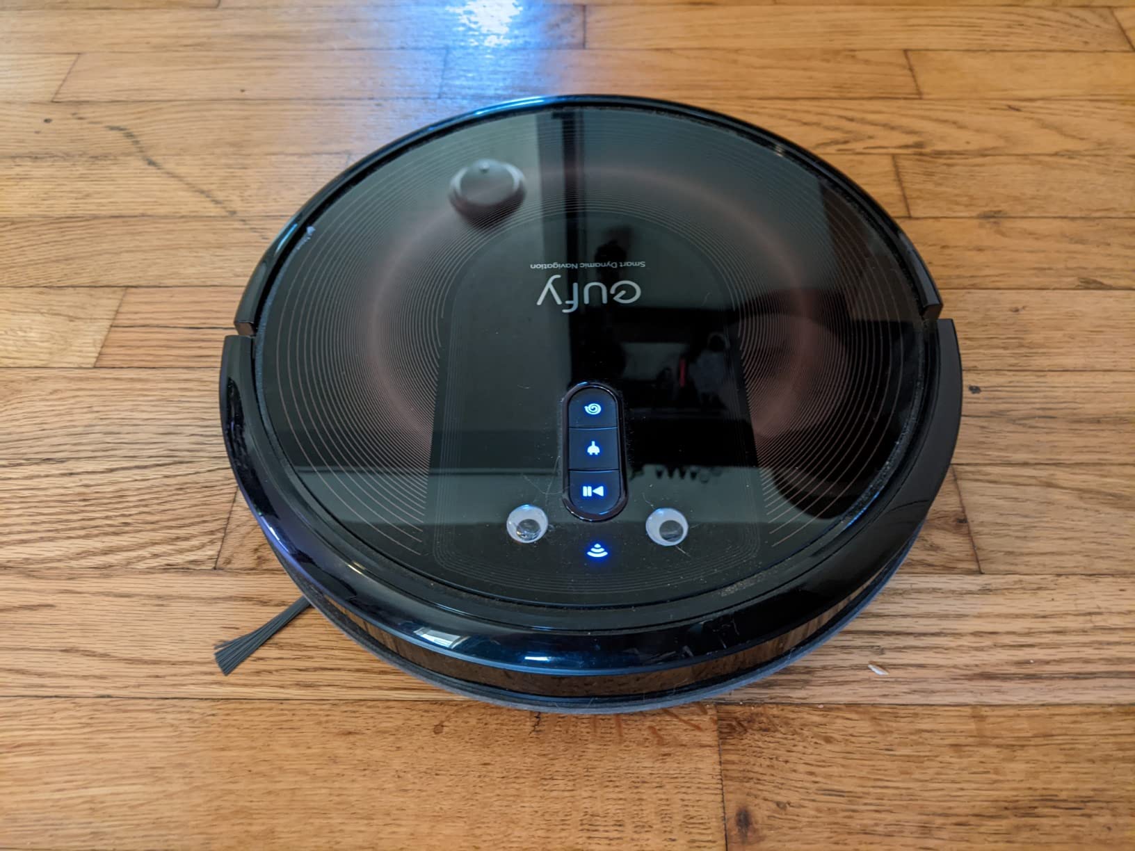 Robot Vacuum E28, 20,000 Pa Suction, Roller Mop with HydroJet System, Portable Carpet for Deep Cleaning, All-in-One Robot Vacuum and Mop Combo, Zero-Tangling, Corner-to-Edge Cleaning (Upgraded) customer photo 1