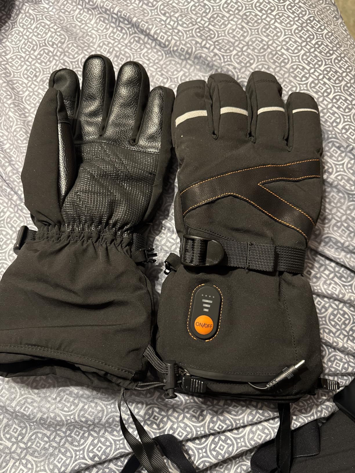 Heated Gloves for Men Women, 7.4V Electric Battery Rechargeable Heated Ski Gloves, Waterproof Touchscreen Heating Gloves for Winter Outdoor Hunting Motorcycle Cycling customer photo 2