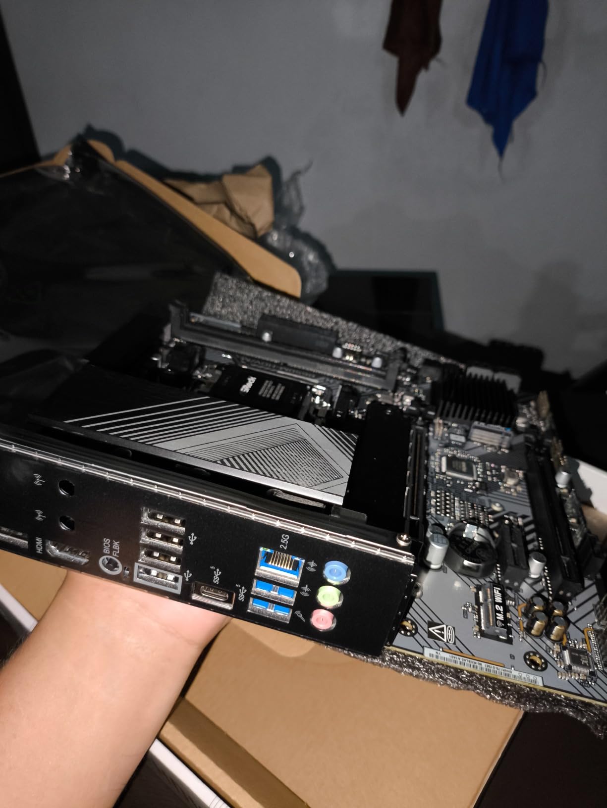 ASRock B650M-HDV M.2 White Micro-ATX AM5 Motherboard customer photo 1