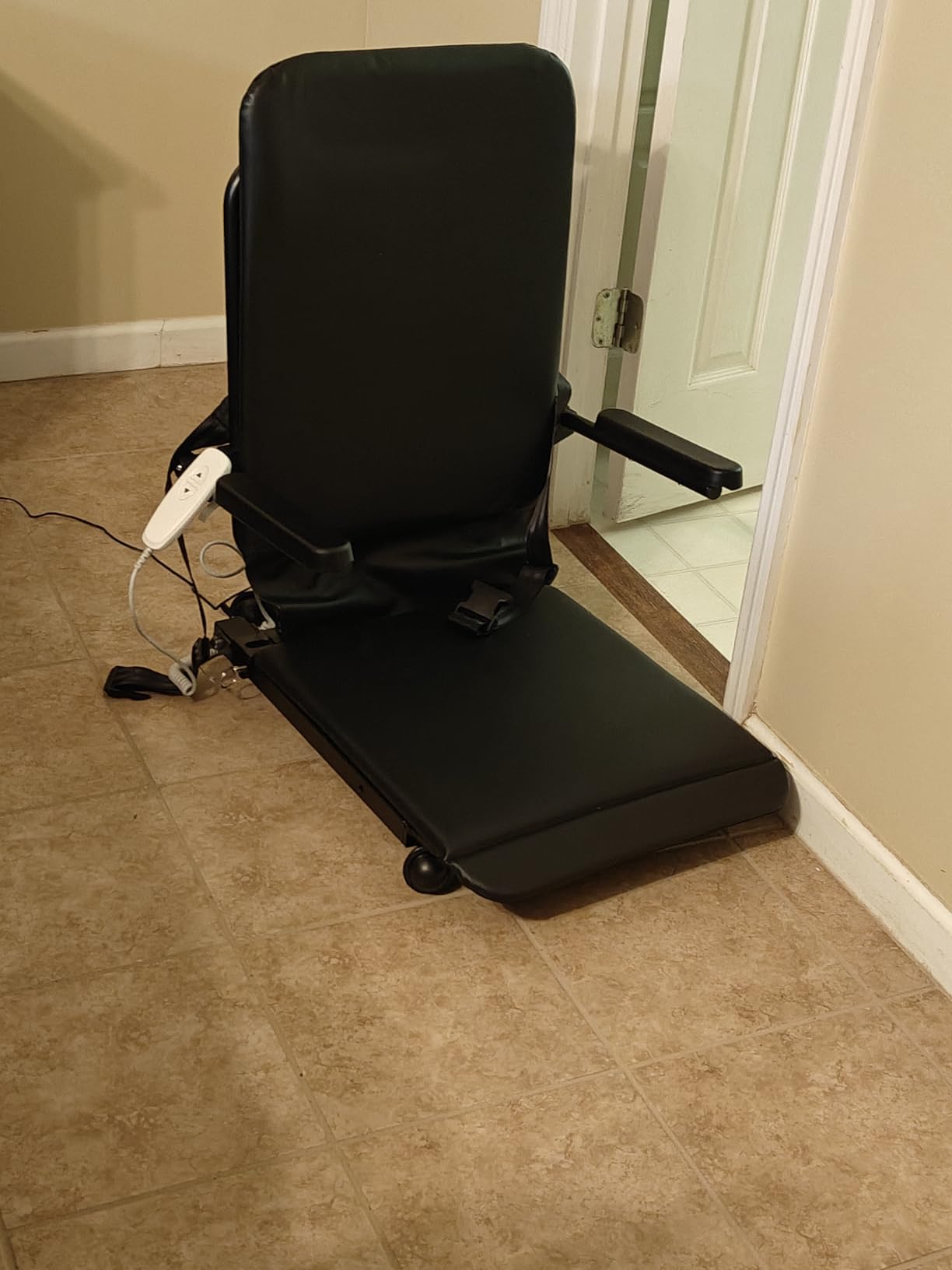 Upgrade Steel Electric Lift Chair with Advanced Wheels and PU Cushion, Floor Lift for Elderly, Support Up to 400 LBS, Safety Seat Belts and Handrails, Suitable for Home or Care Facilities Use customer photo 1