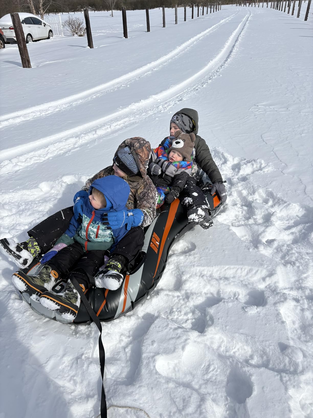 Snow Tube with Towable Leash, AirsFish Inflatable Snow Sled Heavy Duty Cover Wear-Resistant & Antifreeze Material Sledding Tubes for Winter Sports customer photo 1