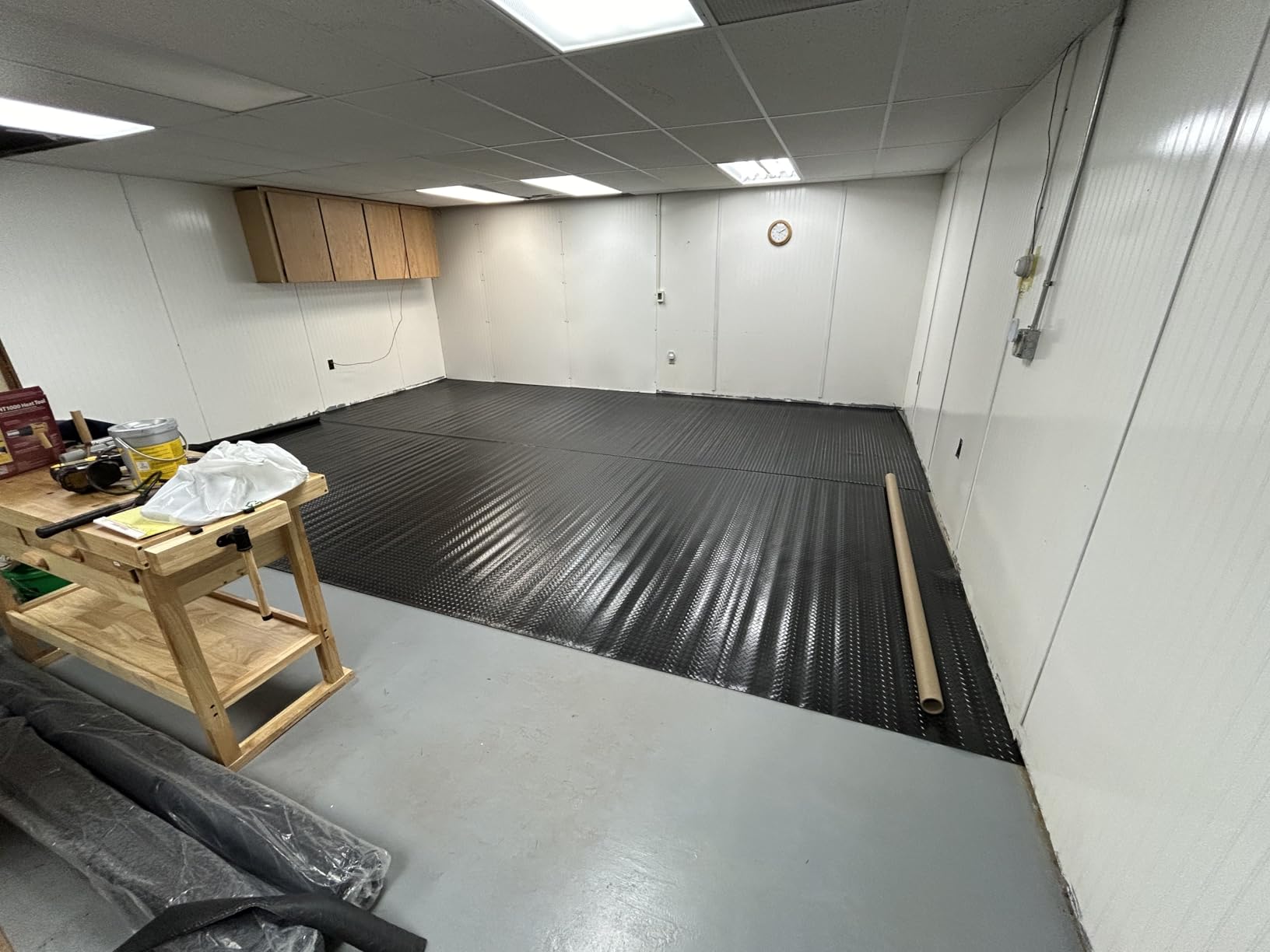 TUFFIOM 7.5 x 20 FT Garage Floor Mat, Thickened Diamond Plate PVC Garage Mats Flooring Roll for Under Car, Garage Car Parking Mats for Compact SUVs, Sports Car customer photo 1