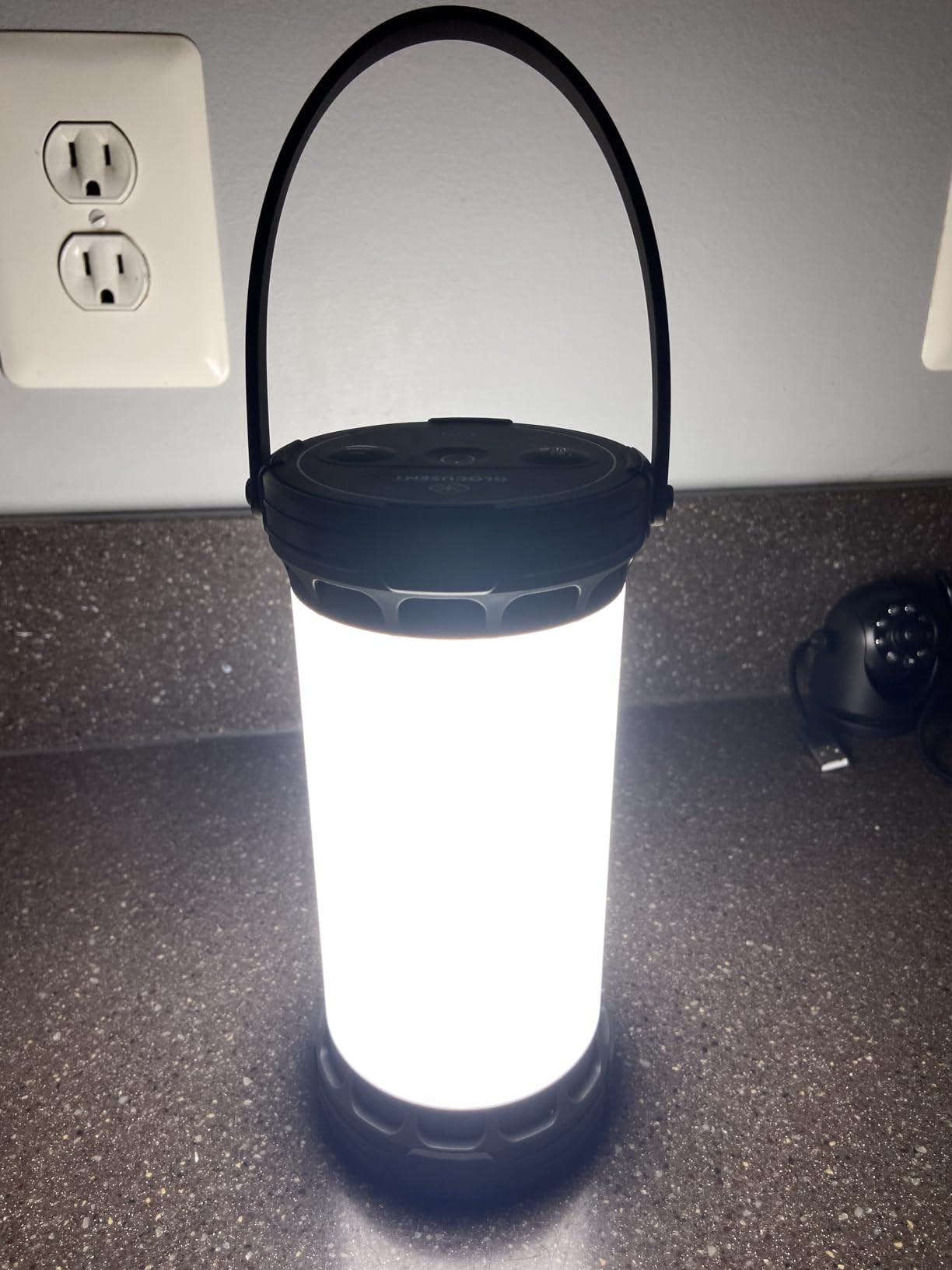 Glocusent 135 LED Ultra Bright Camping Lantern, Up to 200H, 5000mAh Camping Lights with 3 Colors & 5 Brightness, SOS, Max 1500LM, Rechargeable Lantern for Power Outages Camping Hiking Emergency customer photo 1