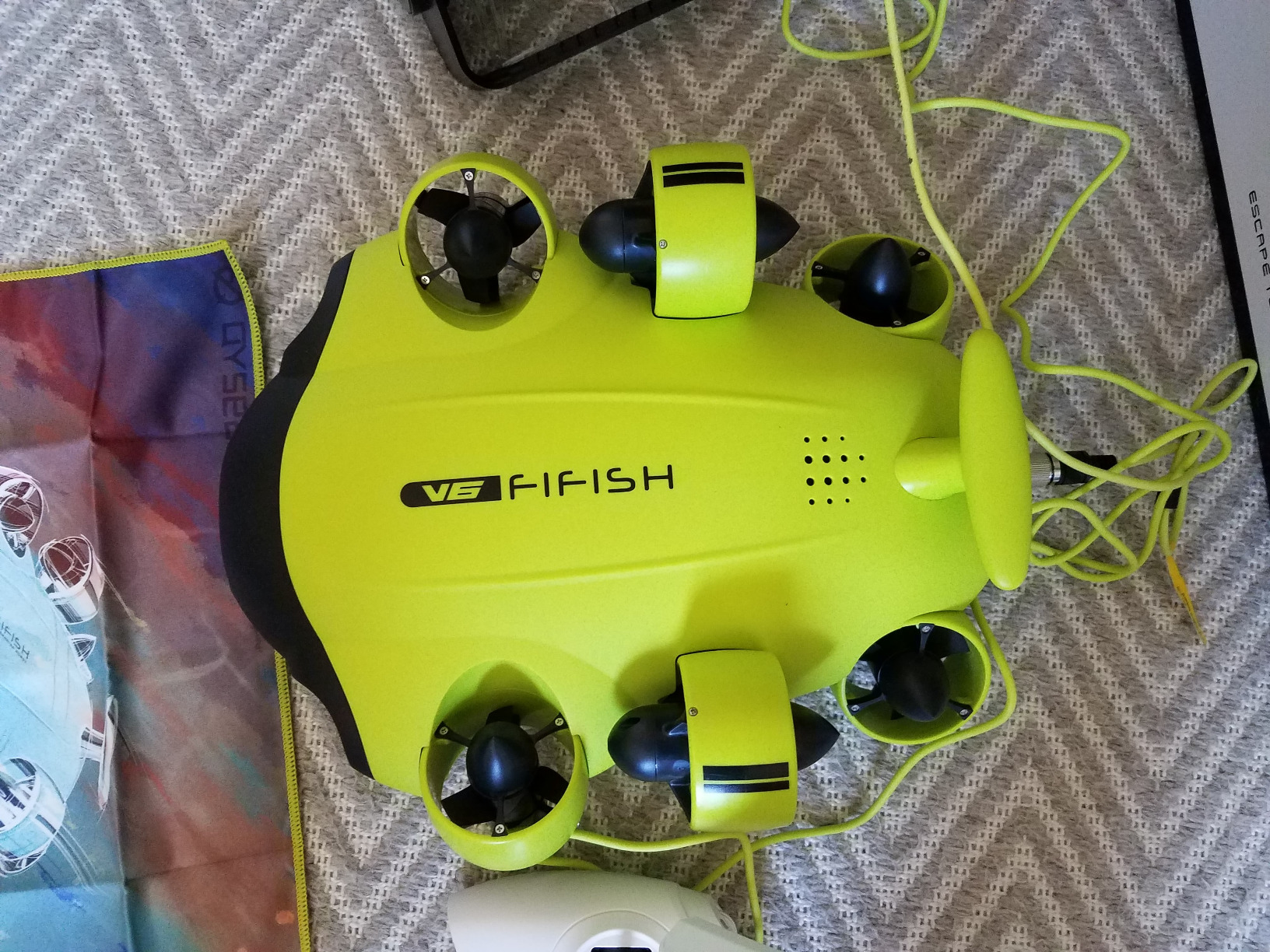FIFISH V-EVO 4K60FPS Underwater Drone with Robotic Arm, with Removable SD Card, QYSEA AI Vision Lock 360° Omnidirectional Movement Underwater ROV with Depth Hold,330ft Dive customer photo 1
