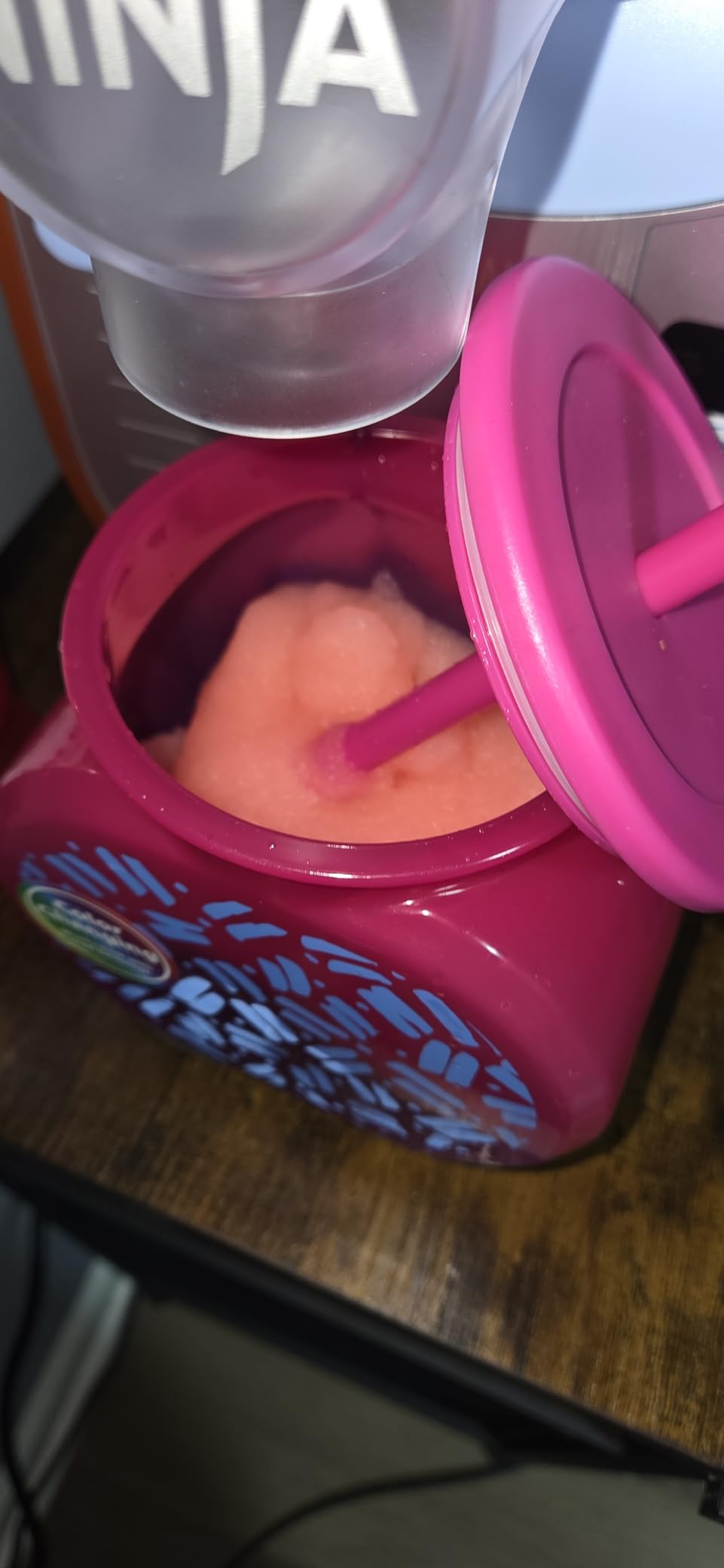 Ninja SLUSHi Max XXL Smart Frozen Drink Maker | Top Performance & Smart Technology, Party-Size 150oz Capacity, No Ice Needed, 6 Programs, Ideal Temp & Texture up to 12 hours | Peach FS605 customer photo 2