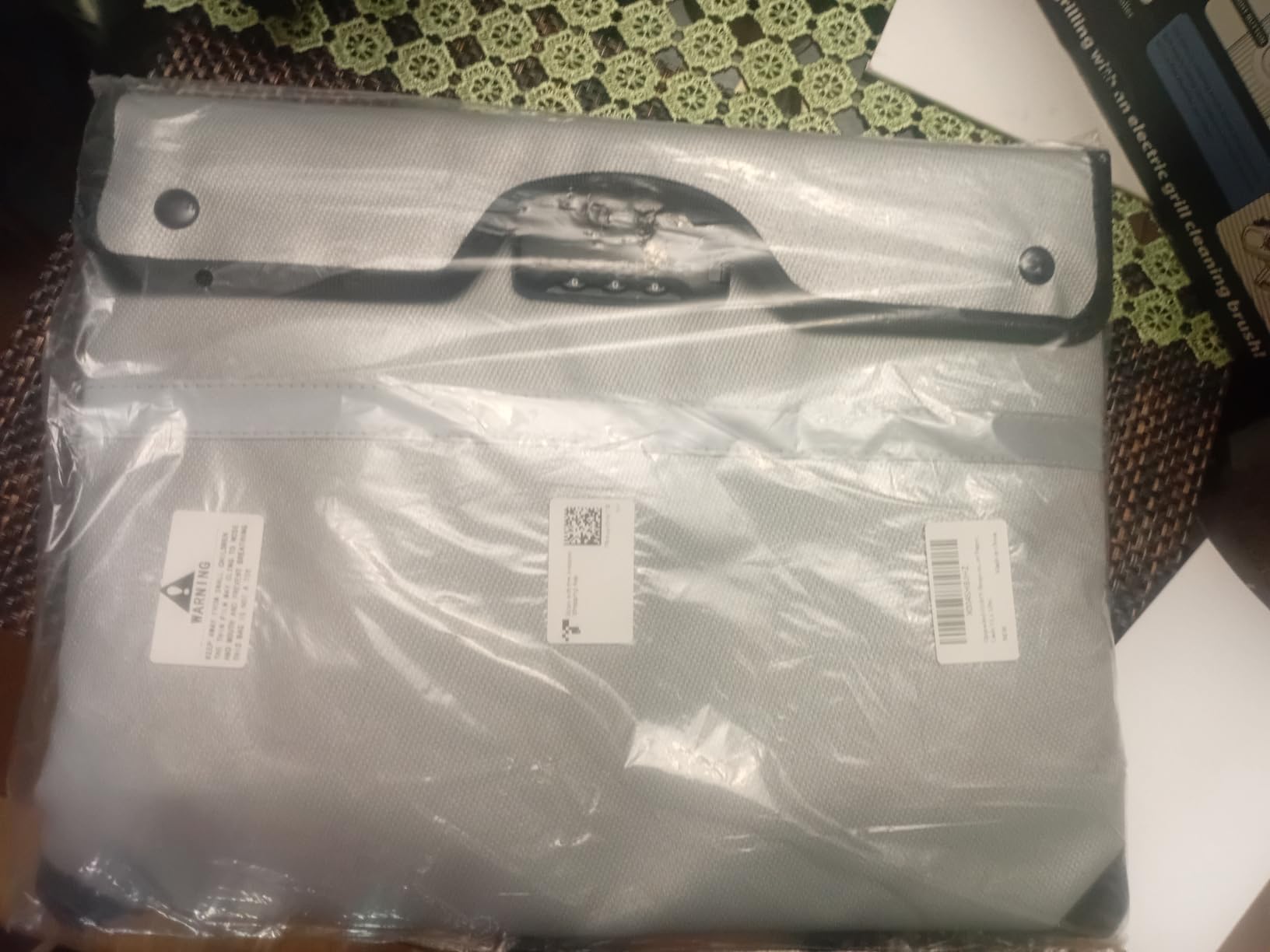 Upgraded 6500°F Fireproof Document Bag with Lock | Waterproof 9-Layer Heat Insulated Material | Dual-Liner Card Slot Money Bag with Zipper/Reflective Strip for Passport，Important Paper，Cash(15 x 12In) customer photo 1