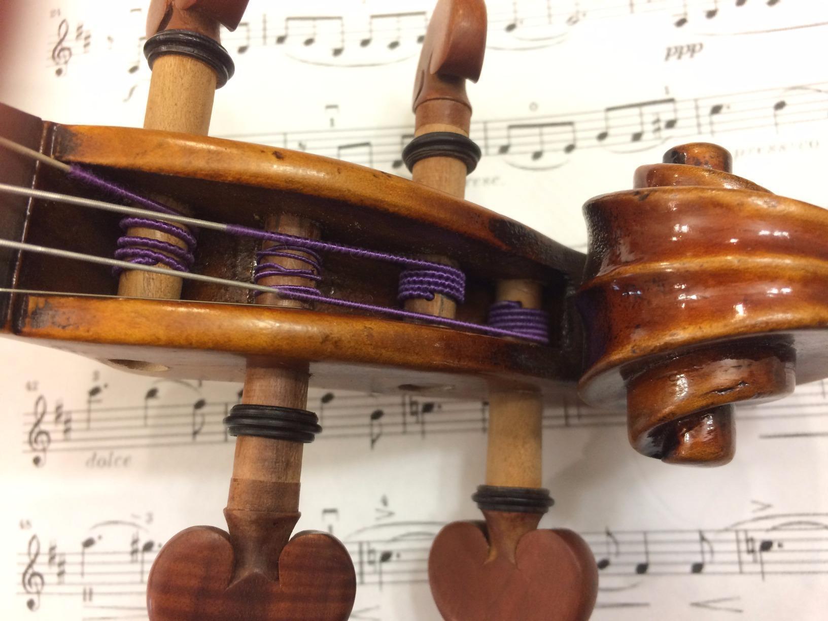 Cremona SV-800 Violin Bundle 4/4 Full Size - Setup, Ready to Play - Case and Accessories - Hand Varnished Select Solid Tonewoods with Relic'd Finish, Ebony Fingerboard and Hill-style Boxwood Fittings customer photo 1