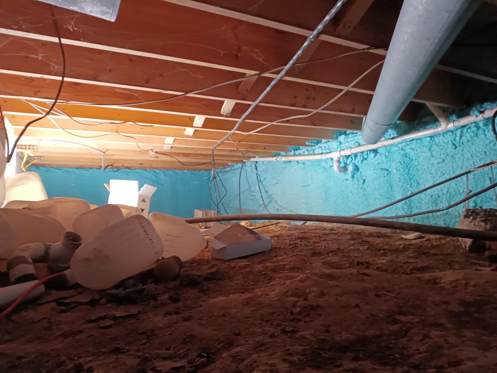 BEEST FullStop Spray Foam Insulation Kit for Walls and Attic - 120 Board ft/sq.ft. Perfect Heat & Acoustic Insulation for Reduced Energy Bills - 6X Spray Foam Can, Cleaner, Pro X Gun & Safety Gear customer photo 1