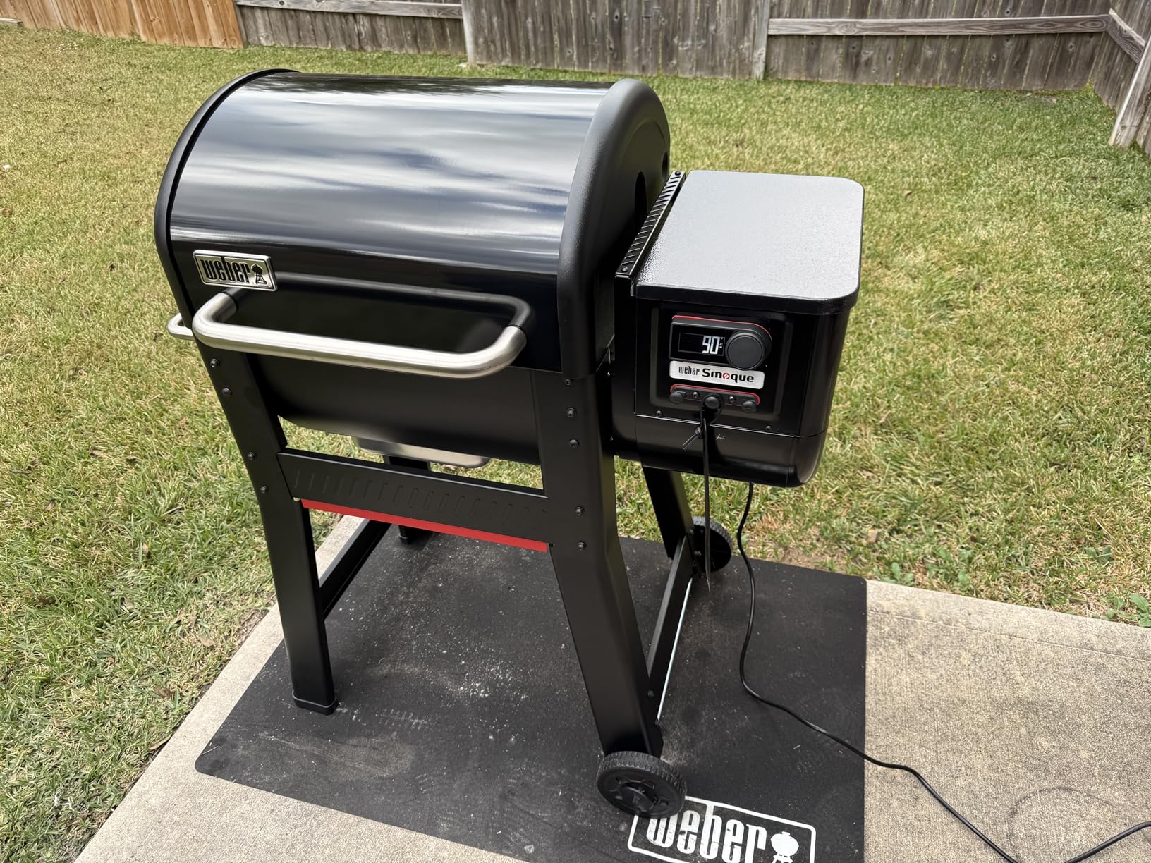 Weber Smoque 22-Inch Pellet Smoker, Black - Outdoor BBQ Pellet Grill with SmokeBoost, SmoqueVent Airflow System & Rapid React PID Temperature Control customer photo 1