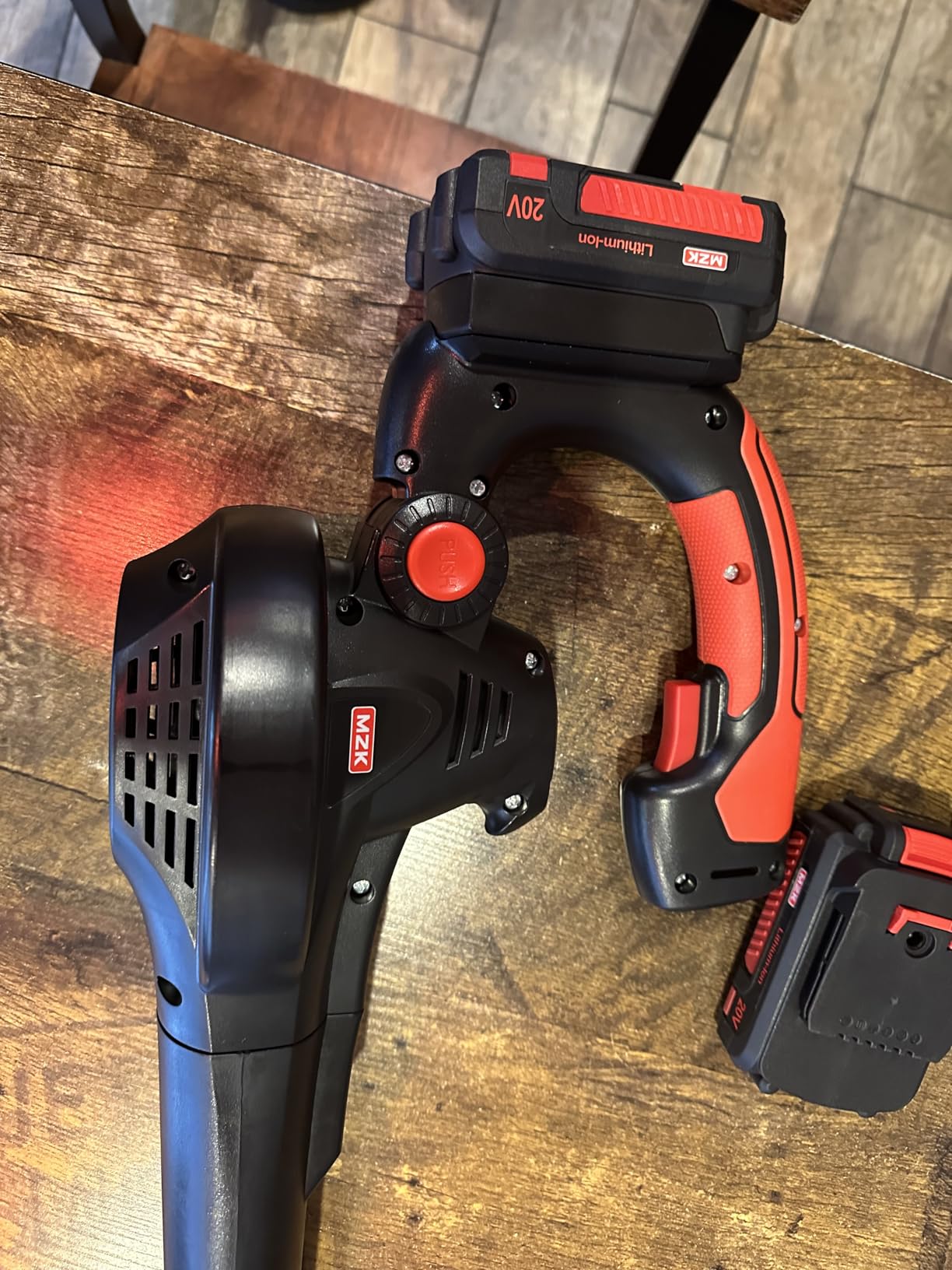 MZK Cordless Leaf Blower, 20V Battery Powered Electric Blower for Lawn Care, Electric Lightweight Leaf Blower for Blowing Leaves, Patio Cleaning and Dust (2 x 2Ah Battery & Charger Included), LF40D13 customer photo 1