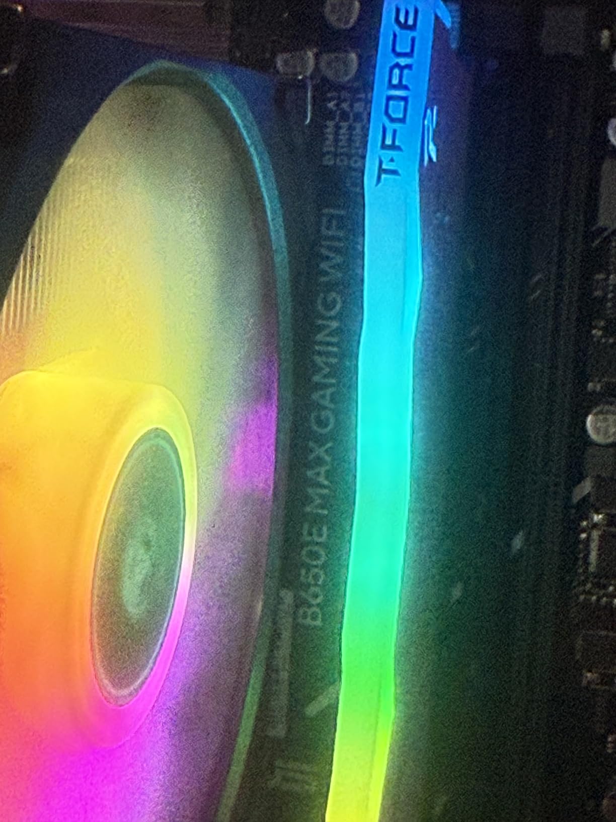 Scale Gaming PC Desktop AMD Ryzen 5 8400F CPU, NVIDIA GeForce RTX 5050 8GB GPU, 16GB DDR5 RGB 5200MHz RAM, 1TB NVMe SSD, Windows 11 Home, Computer with Gamer Keyboard and Mouse - SCA5N5501 customer photo 2
