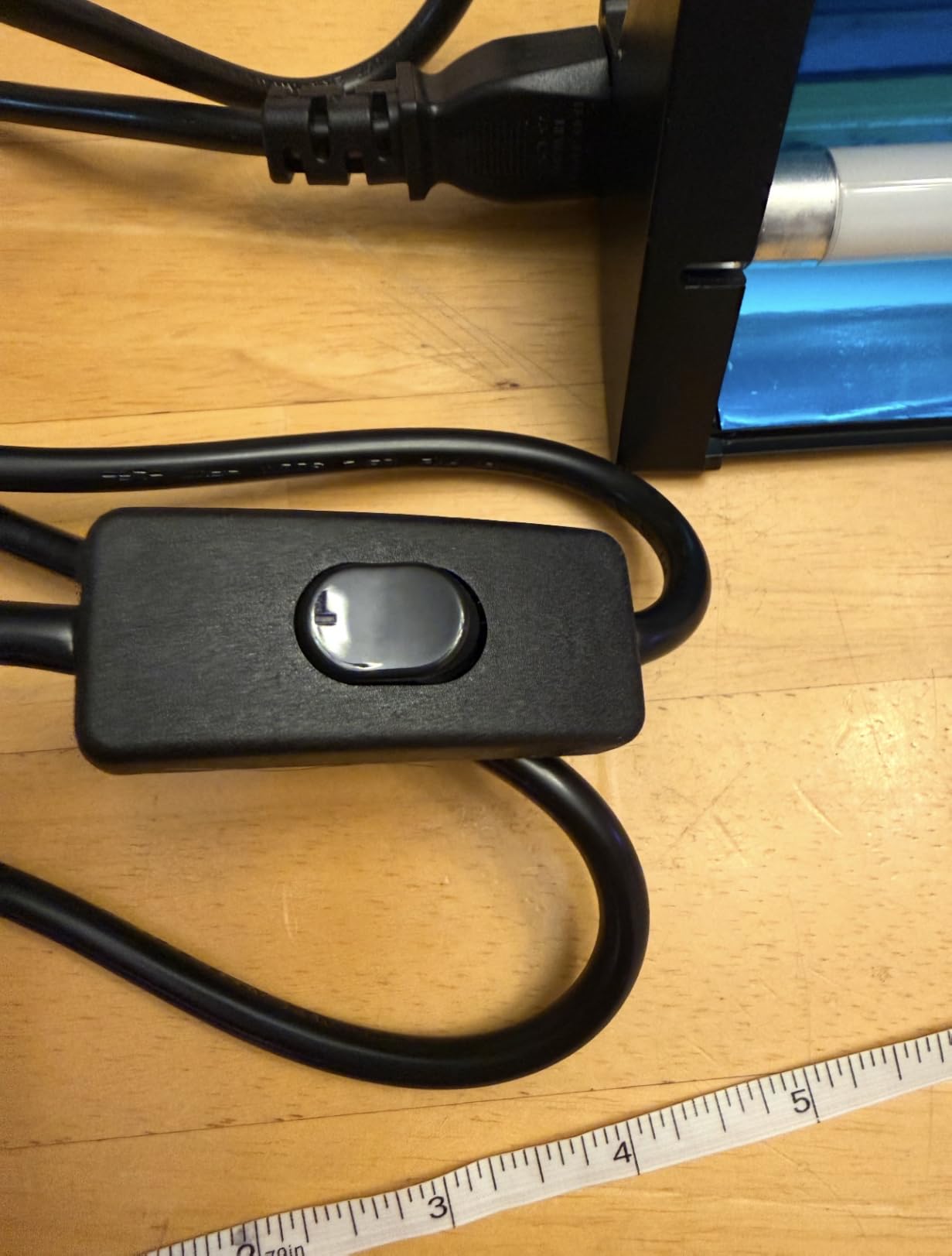 T5 10.0 UVB Reptile Light Fixture Combo Kit, 8W High Output UVA UVB Light with Upgraded Wider Alloy Reflector for Bearded Dragons Lizards Tortoises and Other Desert or Tropical Reptiles (12.5Inch) customer photo 2