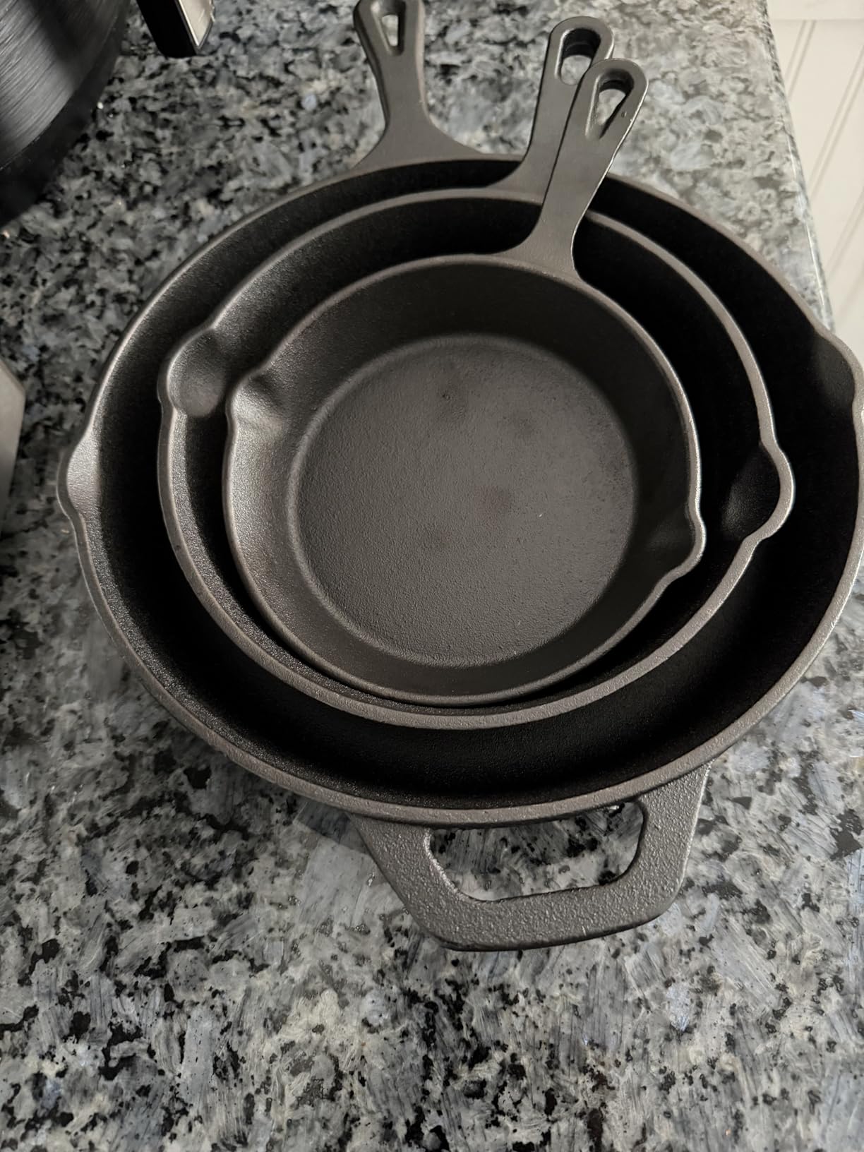 EWFEN Cast Iron Skillet 3-Piece Set, Heavy-Duty Professional Restaurant Chef Quality Pre-Seasoned Pan Cookware Set, 6