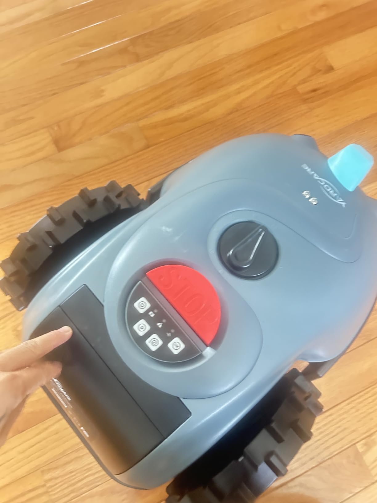 V100 Robot Lawn Mower with HD Vision Navigation, Smart Obstacle Detection, Collision Sensors, Adjustable Cutting Height, Low-Noise Operation-Perfect for Small Lawns up to 1,600 sq ft. customer photo 1