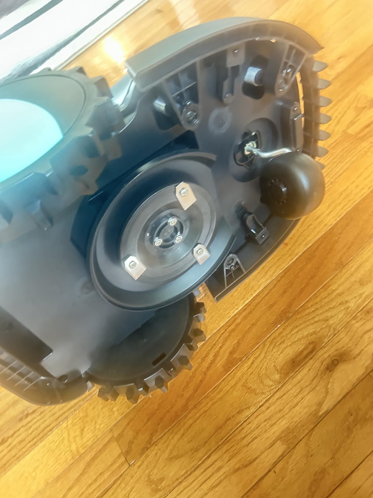 V100 Robot Lawn Mower with HD Vision Navigation, Smart Obstacle Detection, Collision Sensors, Adjustable Cutting Height, Low-Noise Operation-Perfect for Small Lawns up to 1,600 sq ft. customer photo 2