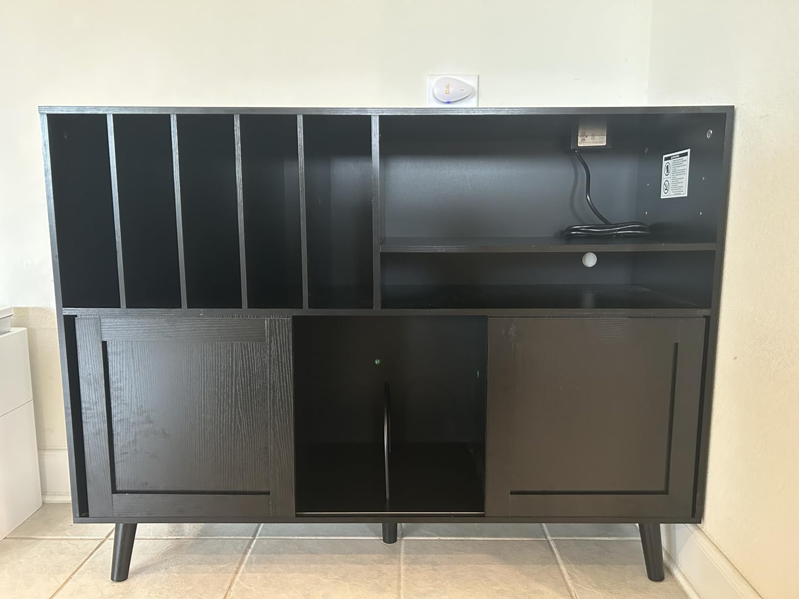 XL Record Player Stand with Sliding Doors, 500+ Vinyl Record Storage Cabinet with Charging Station & USB Ports, Mid Century Modern Record Player Table,Turntable Stand with Wood Legs for Living Room customer photo 1