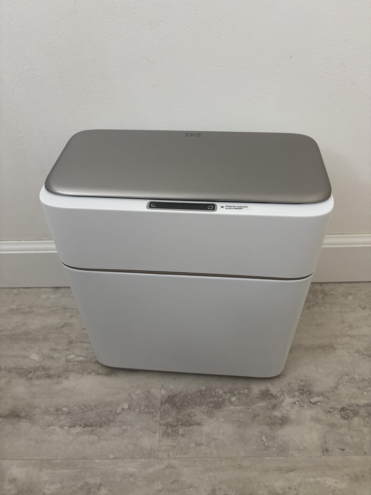EKO Brio 10L/2.6 Gallon Motion Sensor Trash Can, Automatic Touchless Bathroom Garbage Bin, Waterproof Smart Trash Can for Kitchen, Bedroom, and Office, White customer photo 2