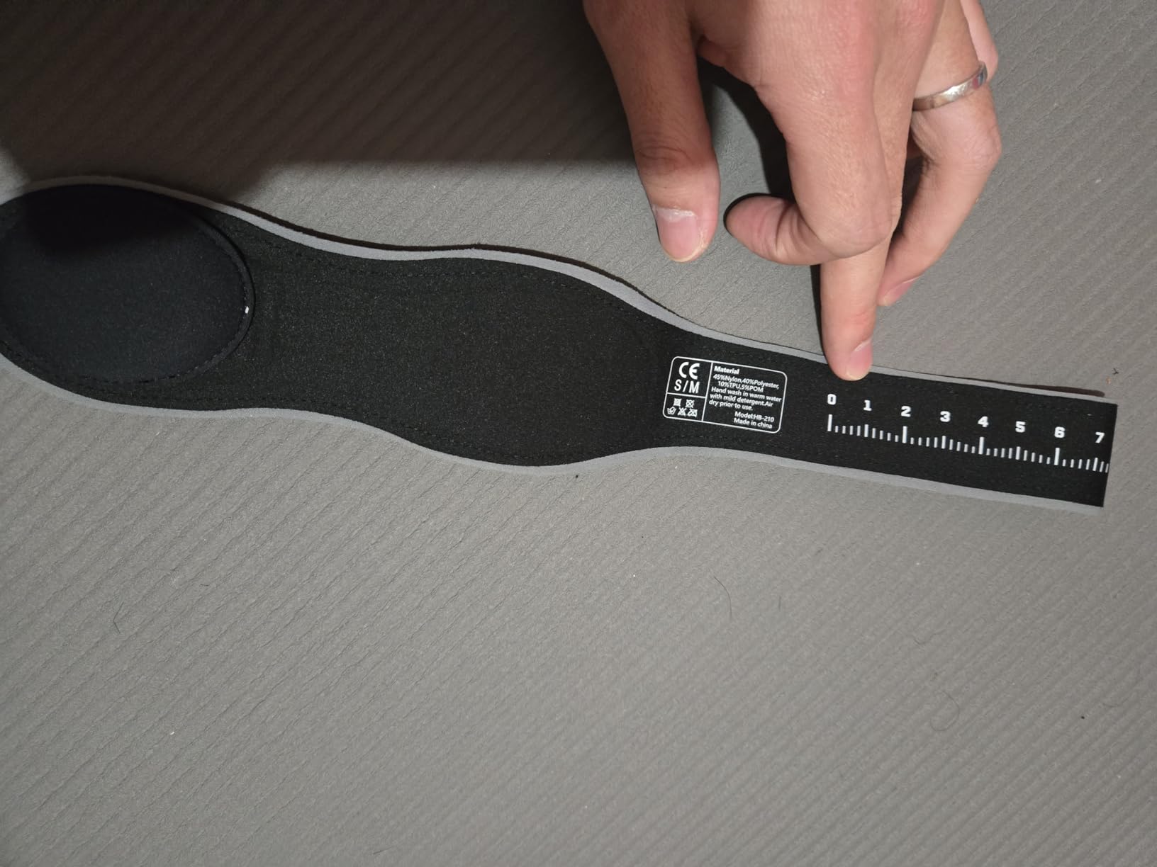 FREETOO Elbow brace for Tendonitis and Tennis Elbow for Women Men, Adjustable Golfers Elbow Brace for Men for Pain, Counterforce Brace for Epicondylitis, Tennis Elbow Strap with Gel Pad Grey L/XL customer photo 1