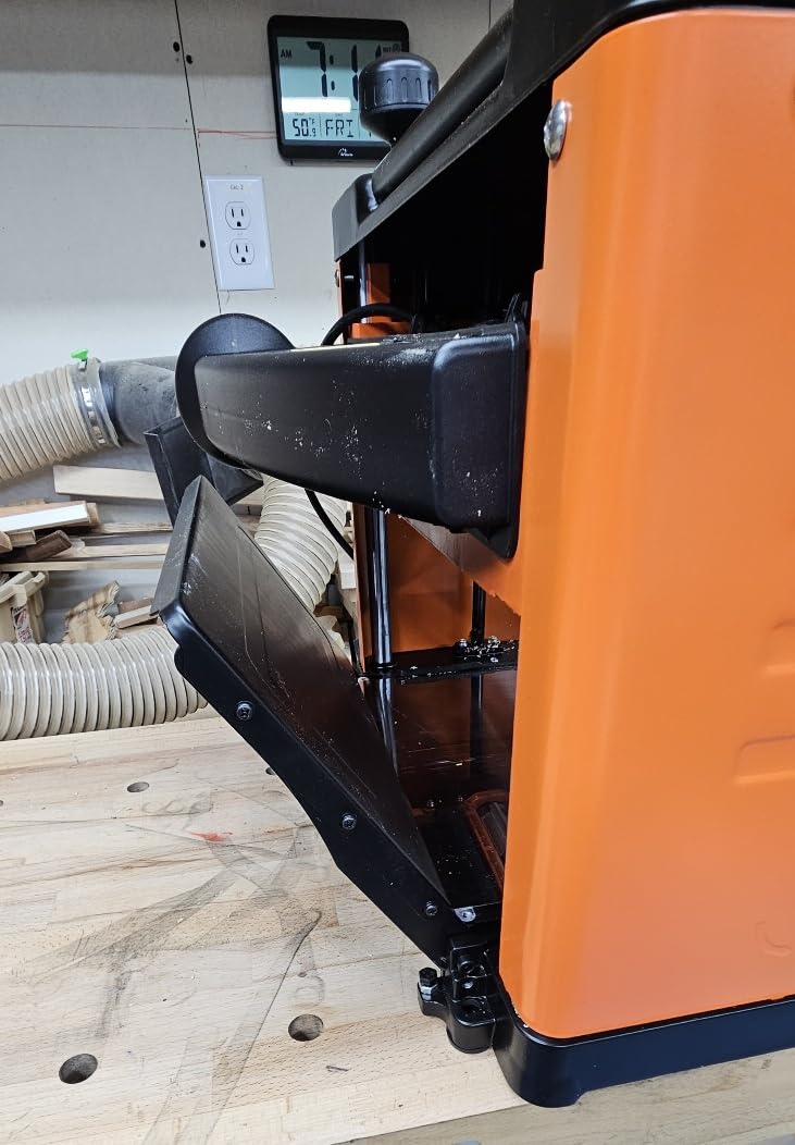 VEVOR 13-Inch Spiral Thickness Planer, Woodworking Power Benchtop Planer, with 2000W 23500 RPM Powerful Motor, Single Speed, for Hard & Soft Wood Material customer photo 1