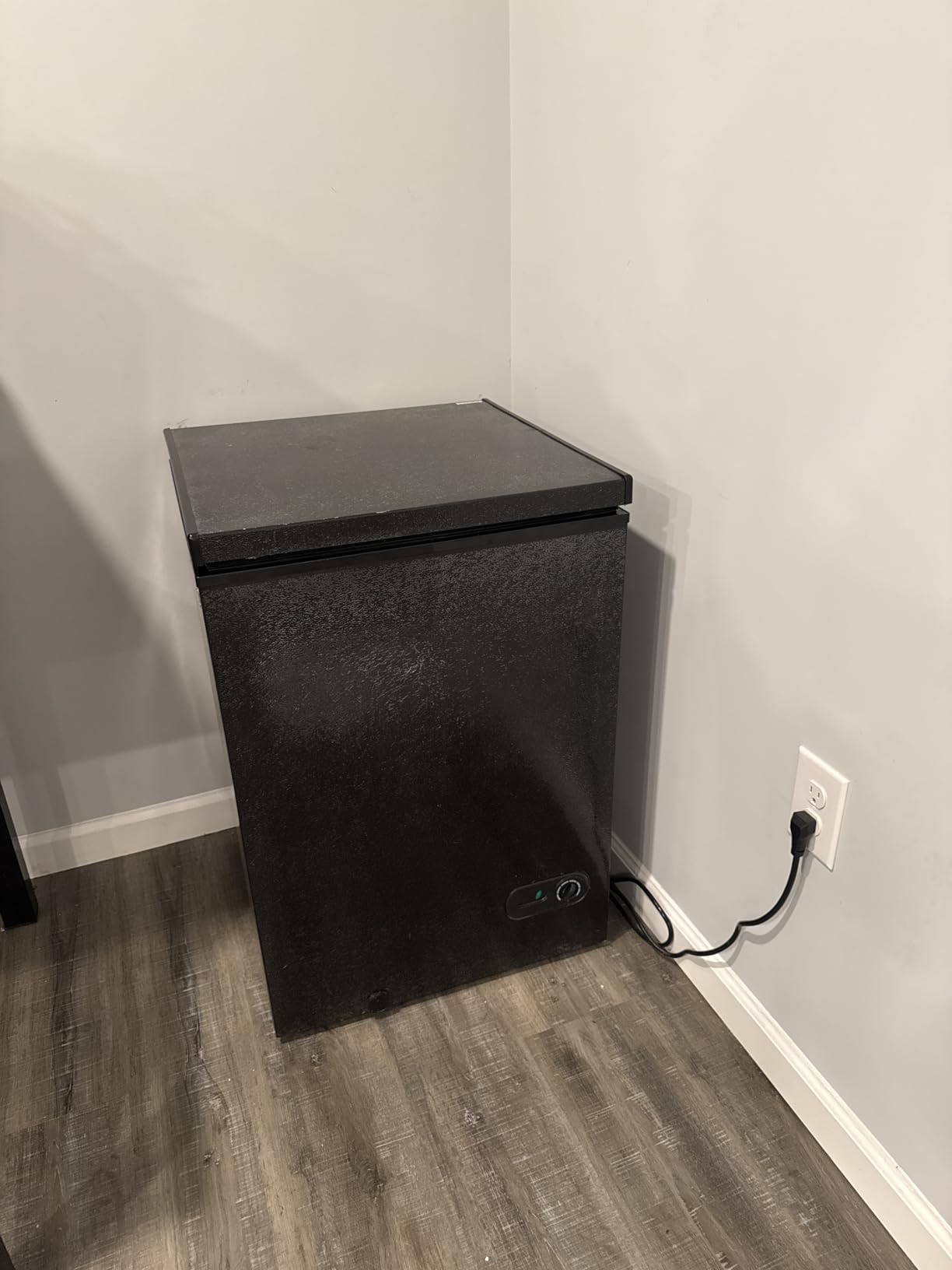 TABU 12.0 Cu Ft Chest Deep Freezer, Large Freestanding Chest Freezer with 7 Level Adjustable Thermostat, Compact Top-opening Deep Freezer with Removable Storage Basket, Black customer photo 1