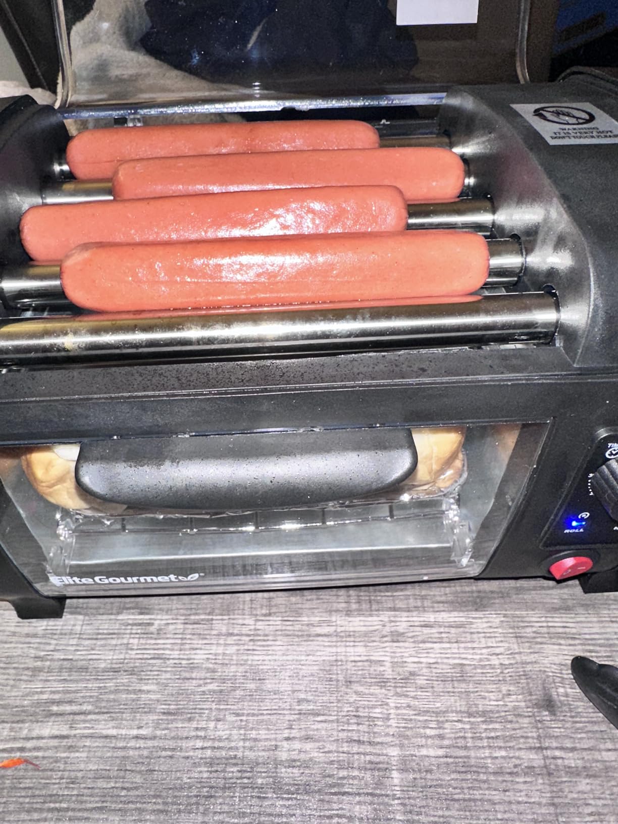 Elite Gourmet EHD-051BX Hot Dog Toaster Oven, 30-Min Timer, Stainless Steel Heat Rollers Bake & Crumb Tray, World Series Baseball, 4 Bun Capacity, Black customer photo 2