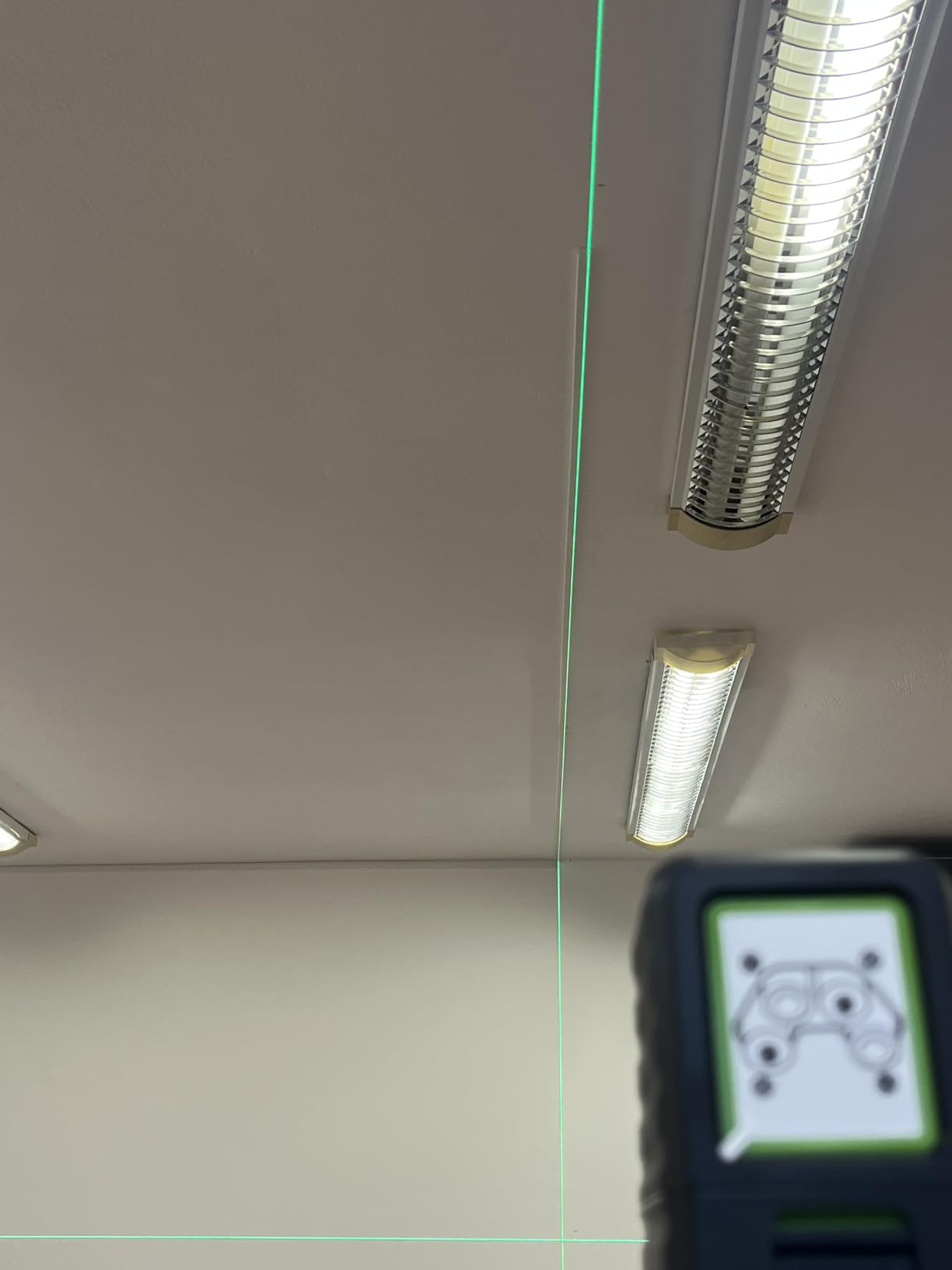 Laser Level with 40in Tripod, Huepar 150°/150Ft Self Leveling Lazer Leveler Tool with Pulse Mode customer photo 2