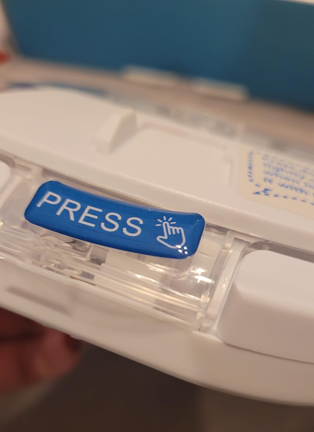 JULOS 28-Day Automatic Pill Dispenser with Lock for Elderly, Electronic Medication Organizer with Sound/Light Alerts, up to 6 Alarms/Day, Frosted Lid Medication Dispenser for Protecting Pills Privacy customer photo 1