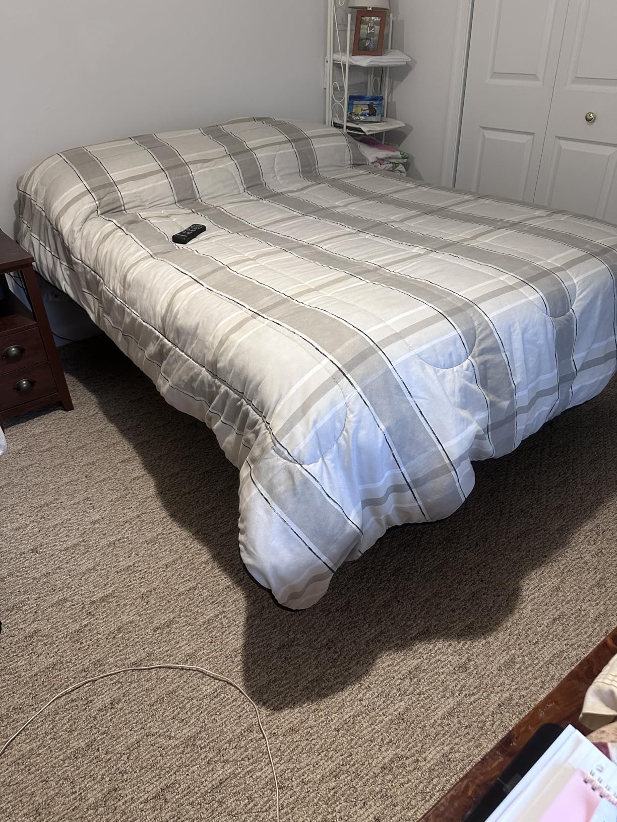 ESHINE Adjustable Bed Frame + 14 inch Hybrid Matt, Lumbar Support, Head-Pillow-Tillt, Smart App Control, Wireless Remote, Dual USB Port, 6000 Series, Split King customer photo 2