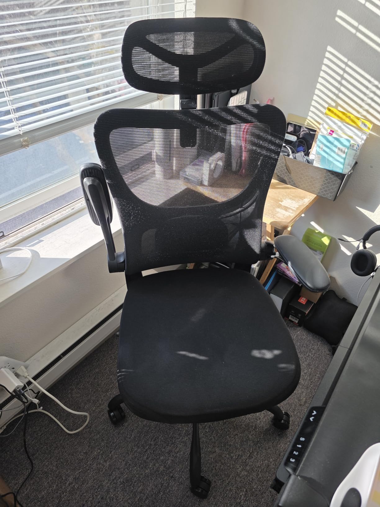 HUANUO Ergonomic Office Chair, High Back Computer Desk Chair with Adjustable Lumbar Support and Headrest, Comfy Gaming Chair with 3D Armrests, Max Load 300 lbs customer photo 1