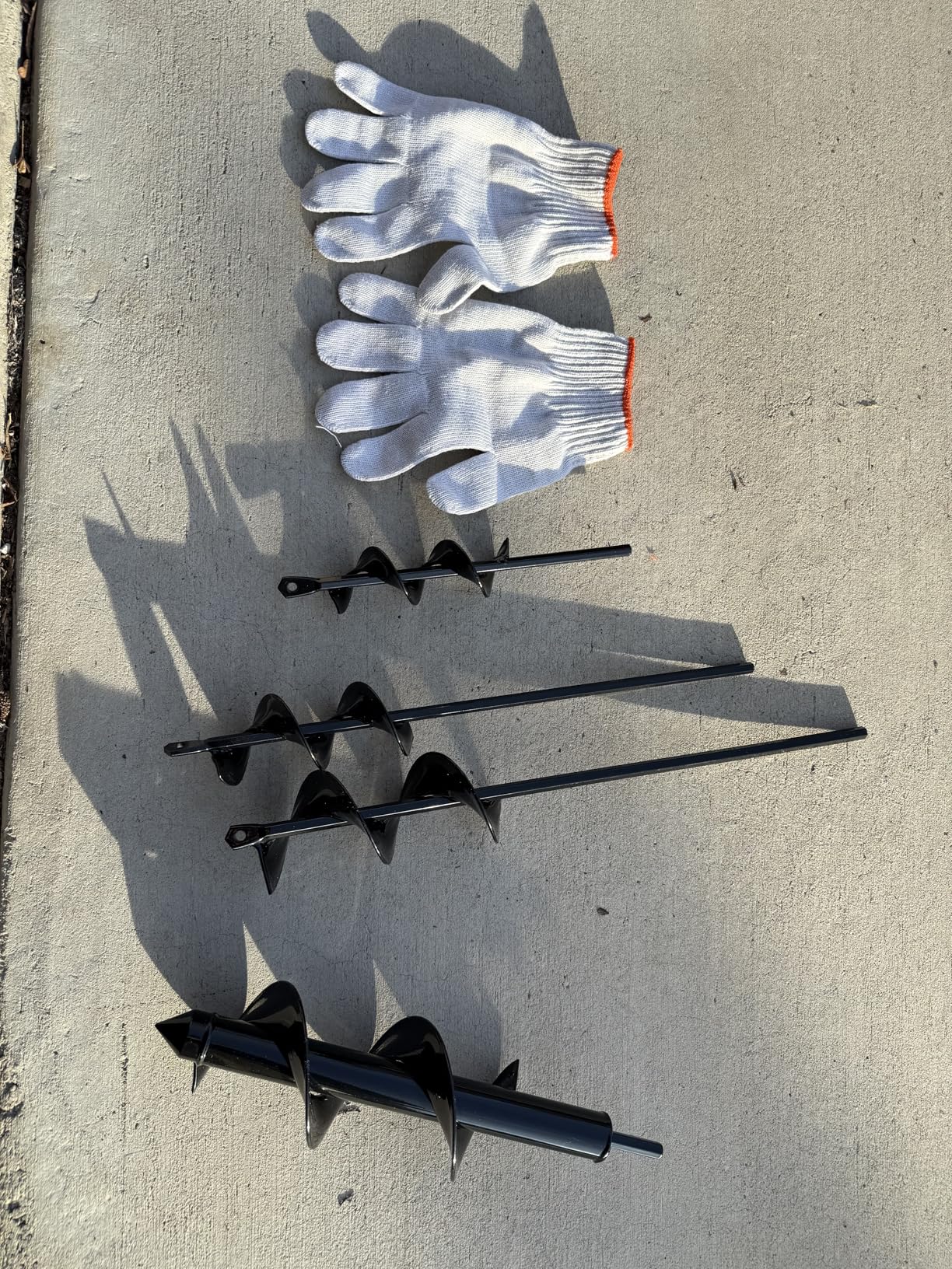 2pk Auger Drill Bit for Planting with Gloves (1.6 x 16 Inch & 3.5 x 16 Inch Set) - Heavy Duty Garden Spiral and Bulb Planter Tool for Digging Holes - Compatible with 3/8 Inch Hex Drive customer photo 1