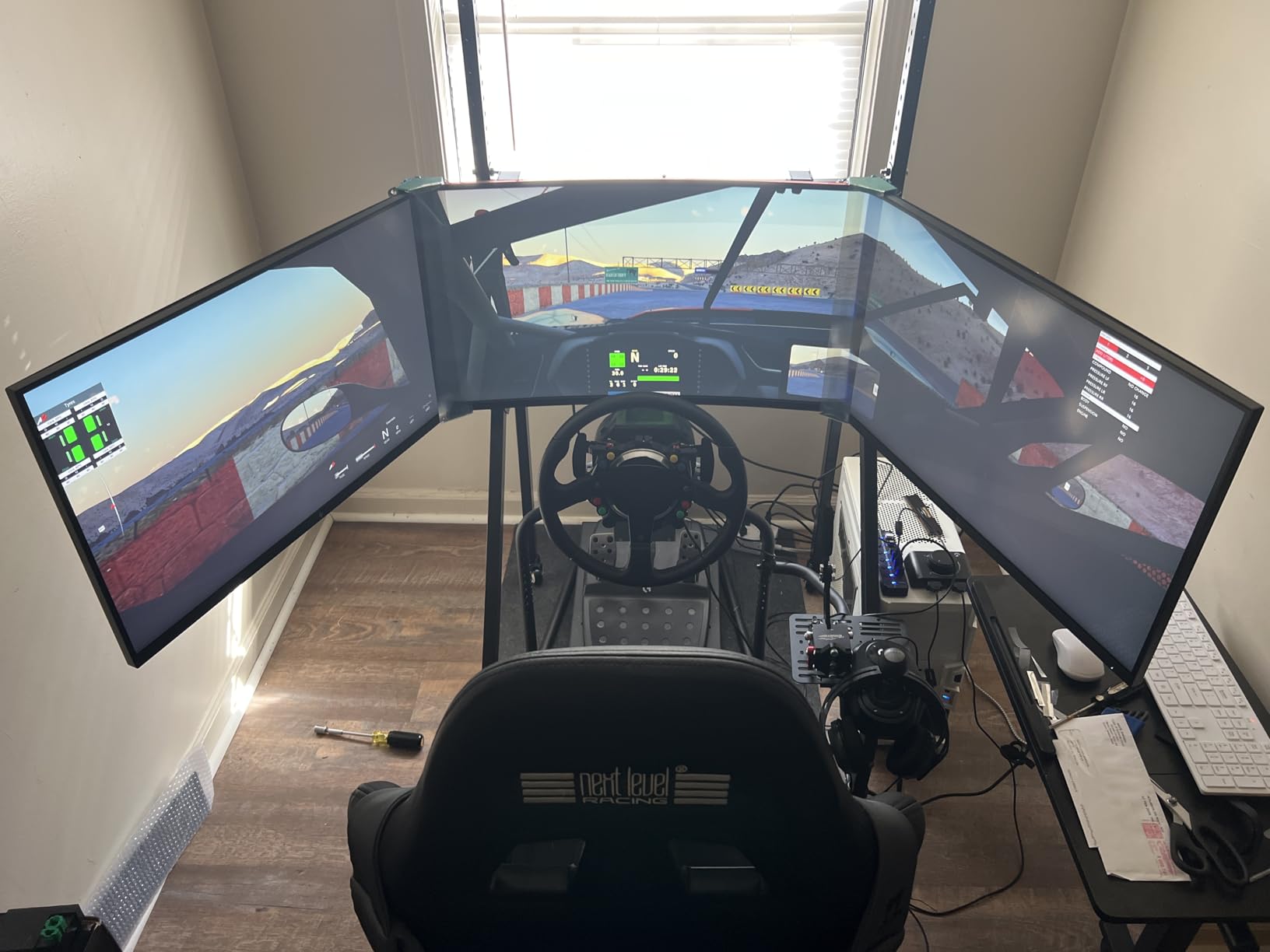 Marada Sim Racing Triple Monitor Stand with Wheels Compatible with 27/32-inch Displays Height and Tilt Adjustable, A-Frame Base for Flight & Driving Simulator Cockpit Rig customer photo 2