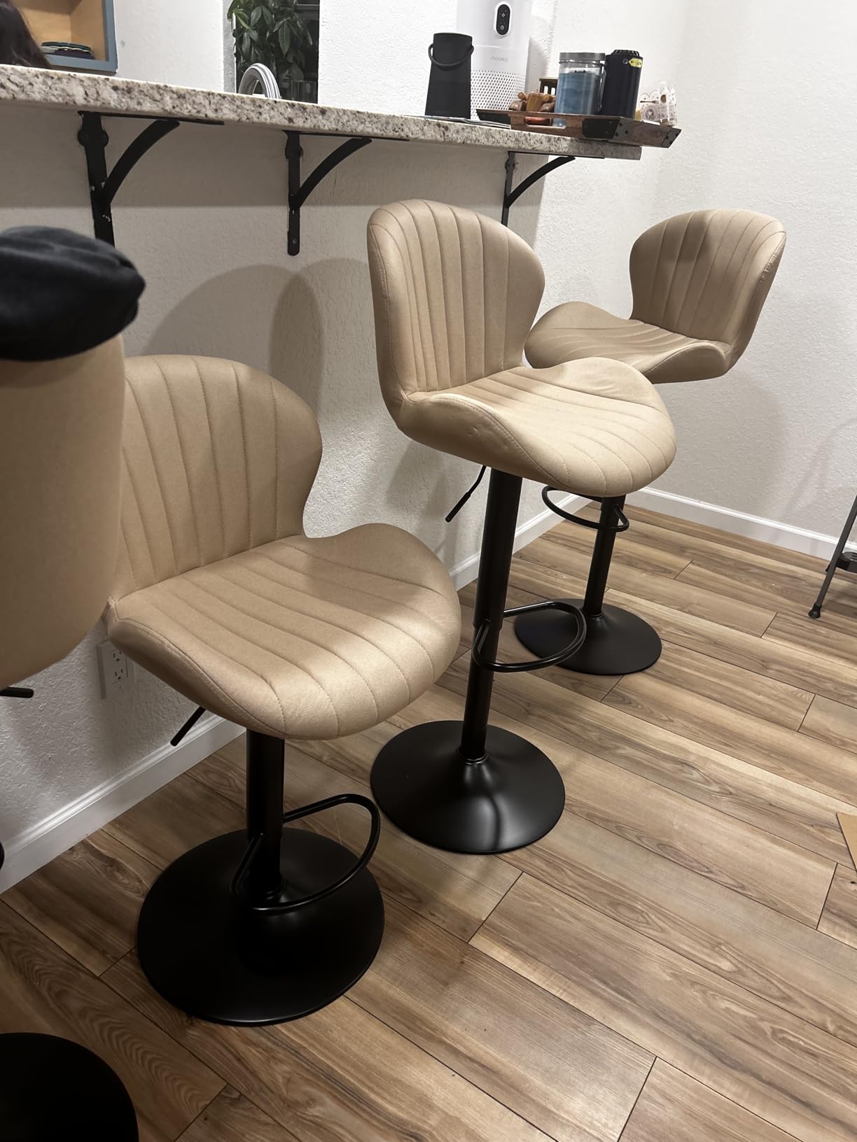 Sweetcrispy Bar Stools Set of 2, Modern Swivel Bar Chairs, Adjustable Fabric Upholstered Barstools Counter Height with Backrest for Bar, Kitchen Island, Dining Room, Beige customer photo 1